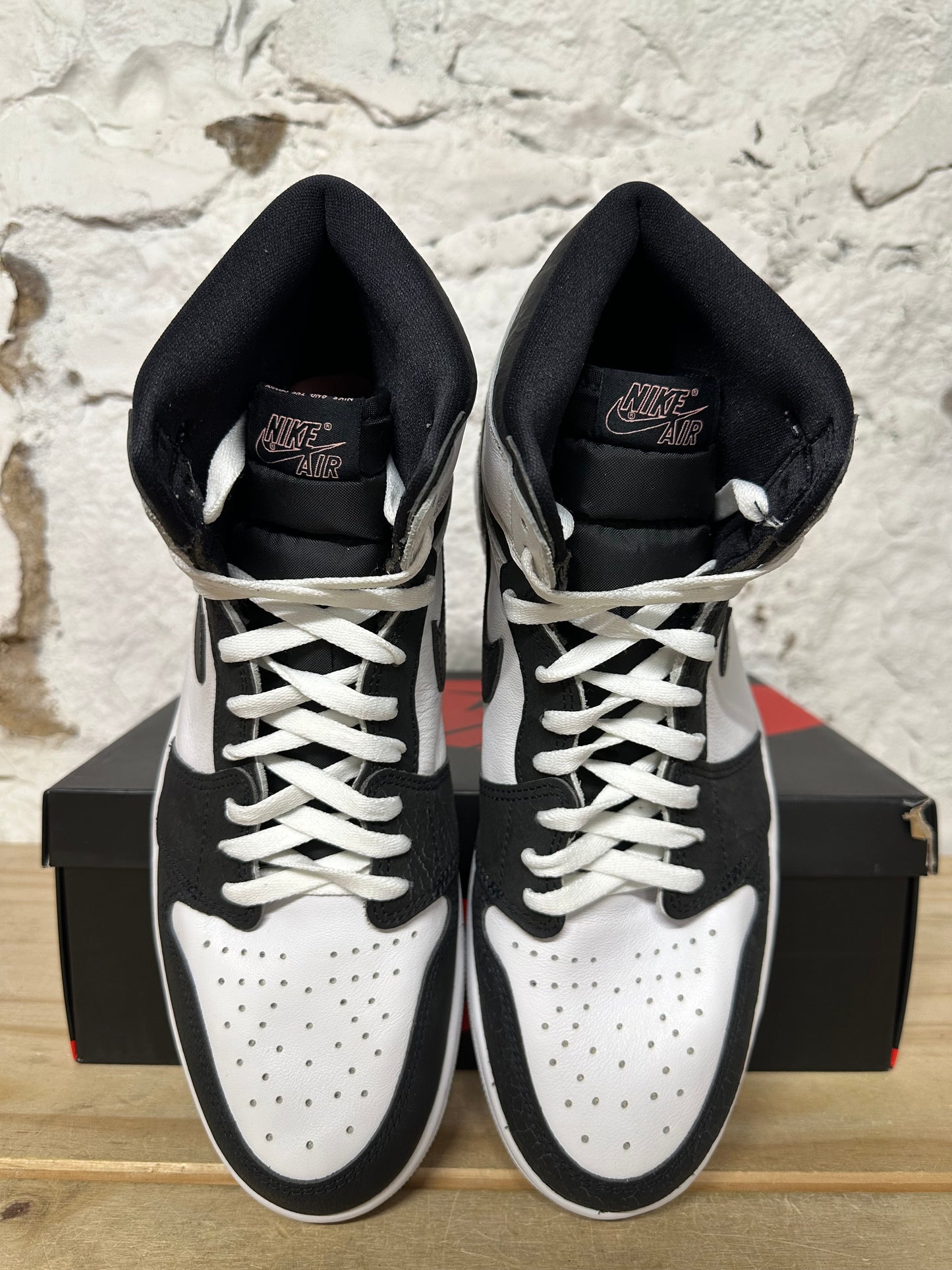 Air Jordan 1 High Bleached Coral Sz 12