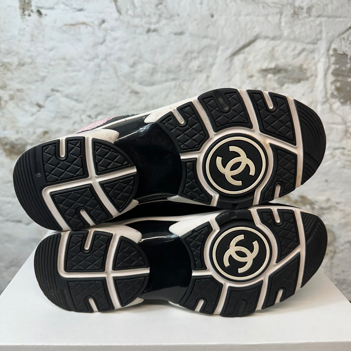 Chanel Pink Gray Tweed CC Trainer Sz 6.5 (39.5)