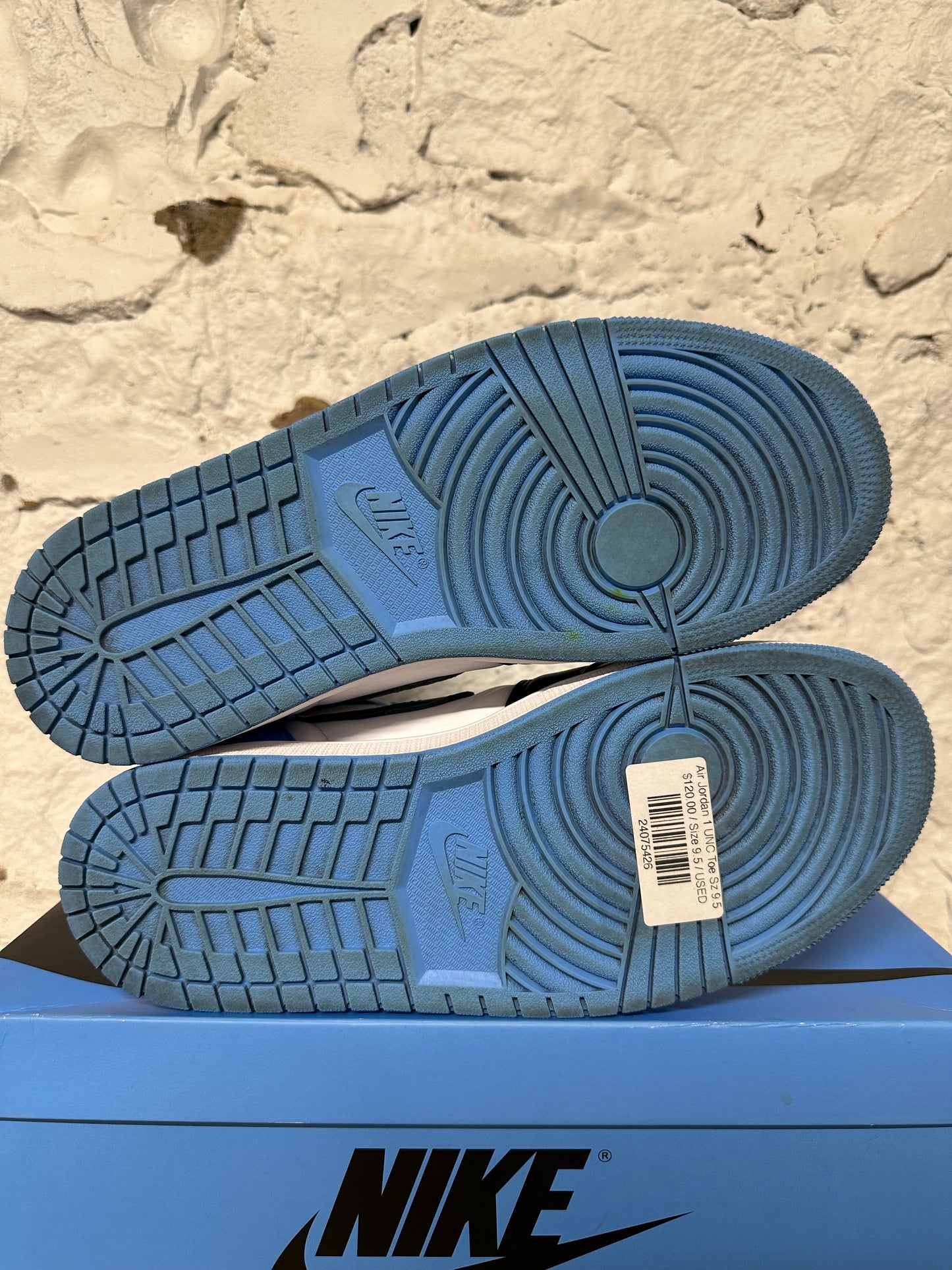 Air Jordan 1 High UNC Toe Sz 9.5