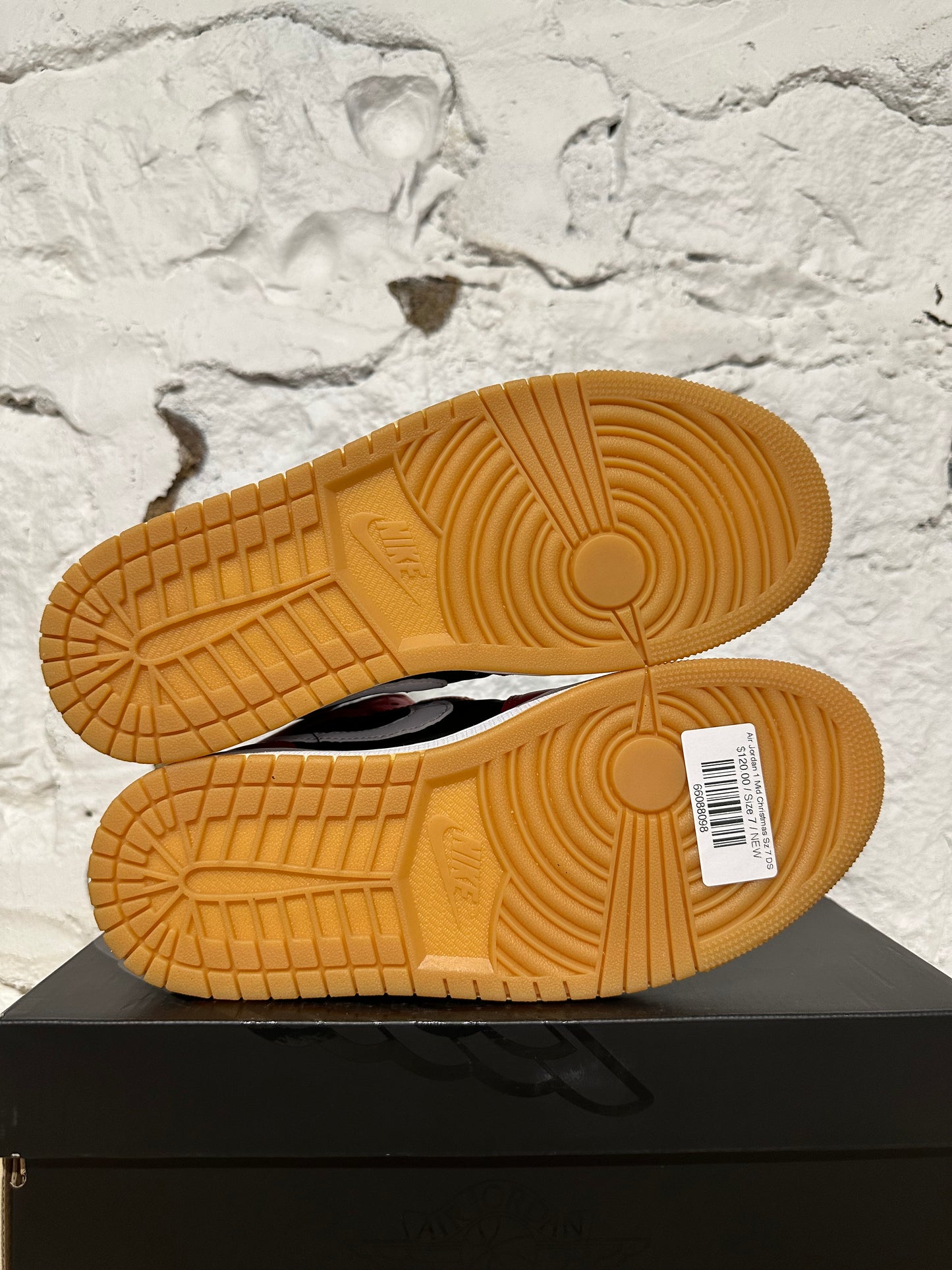 Air Jordan 1 Mid Christmas Sz 7 DS