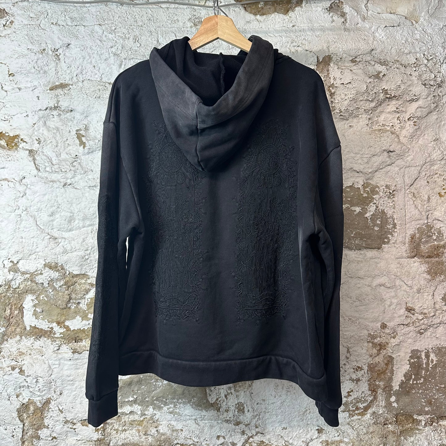 Who Decides War Embroidered Stained Glass Black Hoodie Sz XS