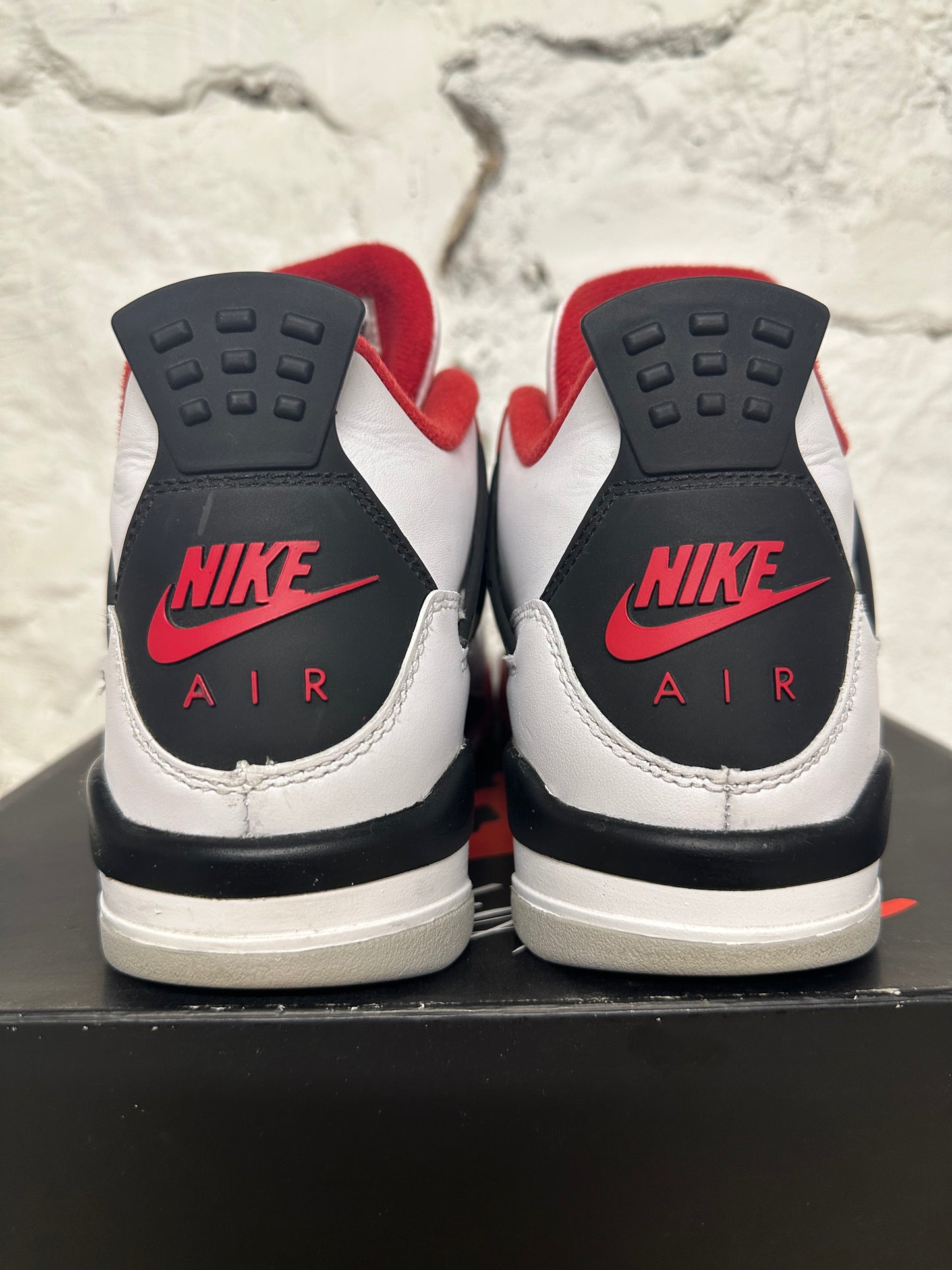 Air Jordan 4 Fire Red Sz 7Y