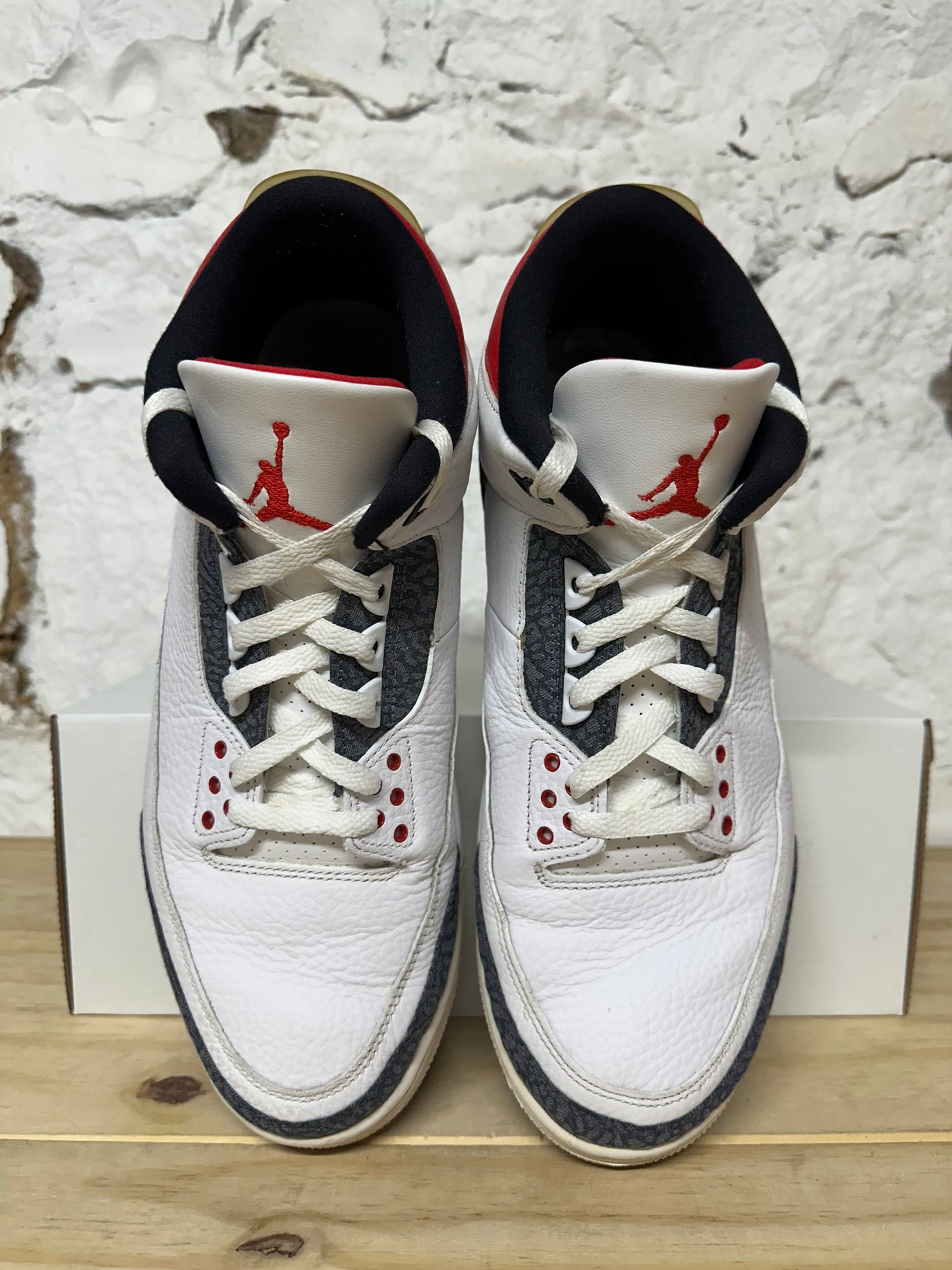 Air Jordan 3 Fire Red Denim Sz 12