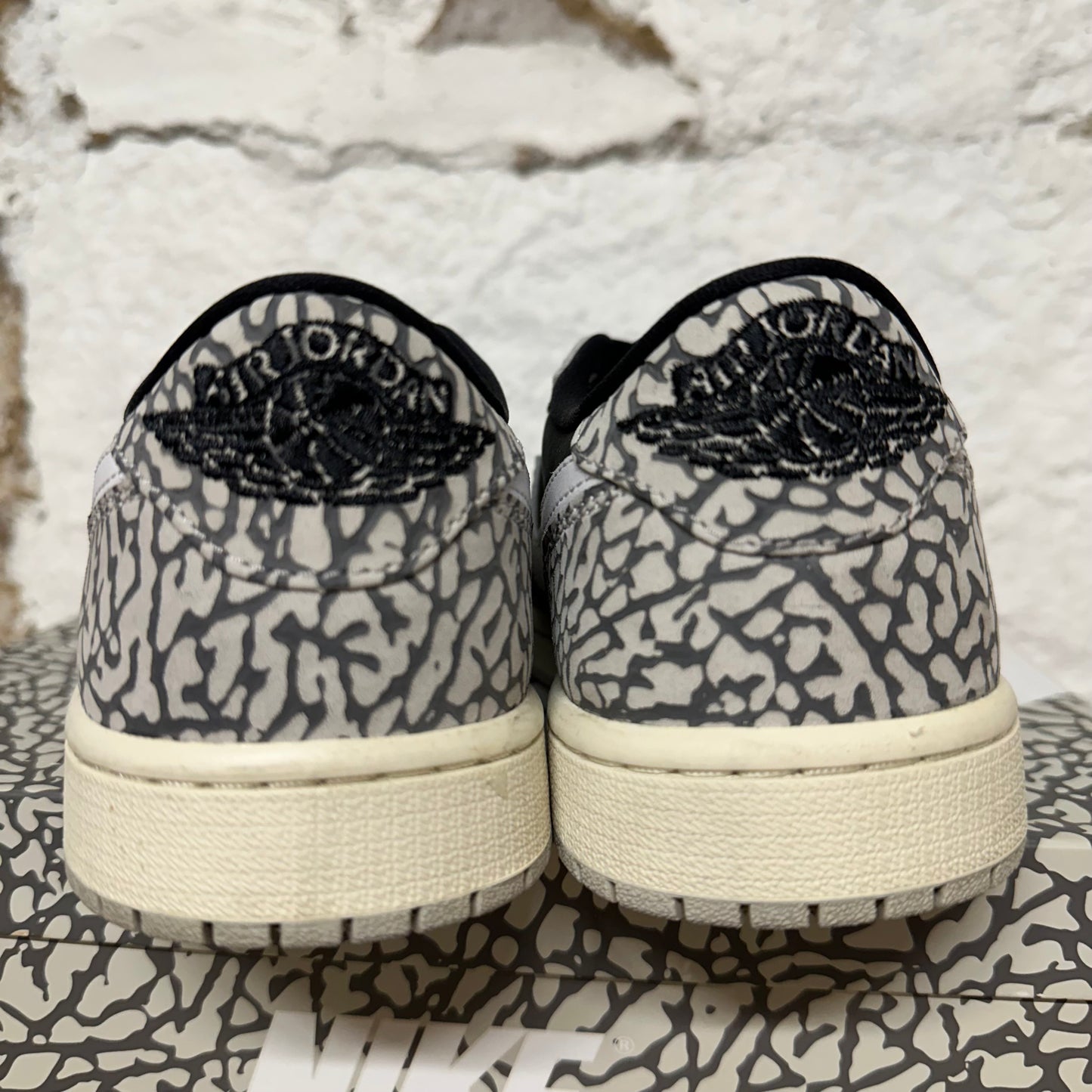 Air Jordan 1 Low Black Cement Sz 7.5