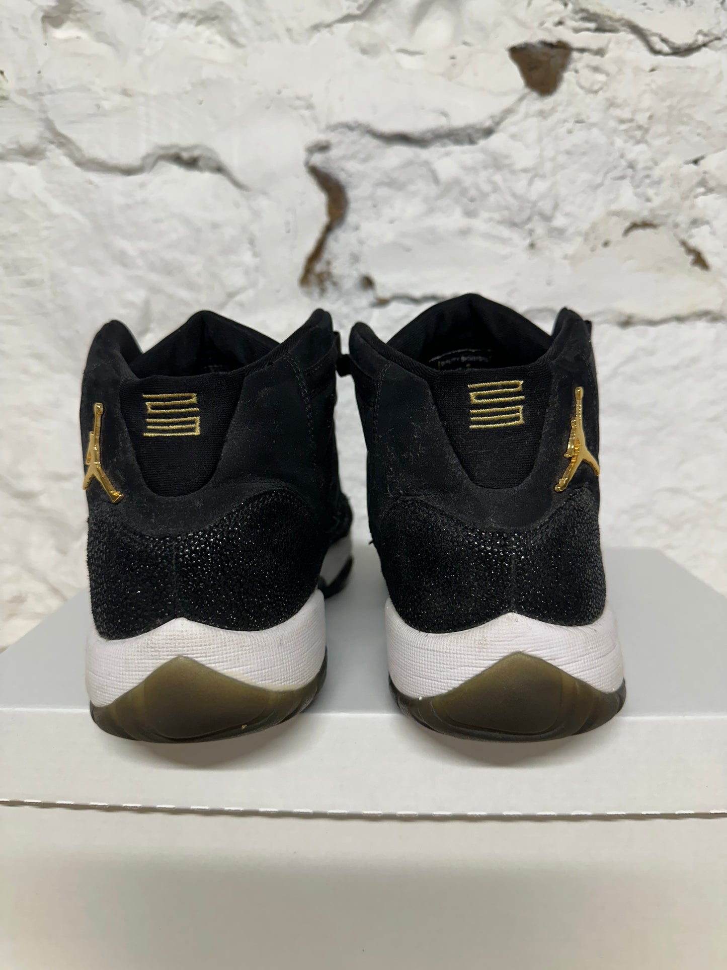 Air Jordan 11 Heiress Sz 7.5Y