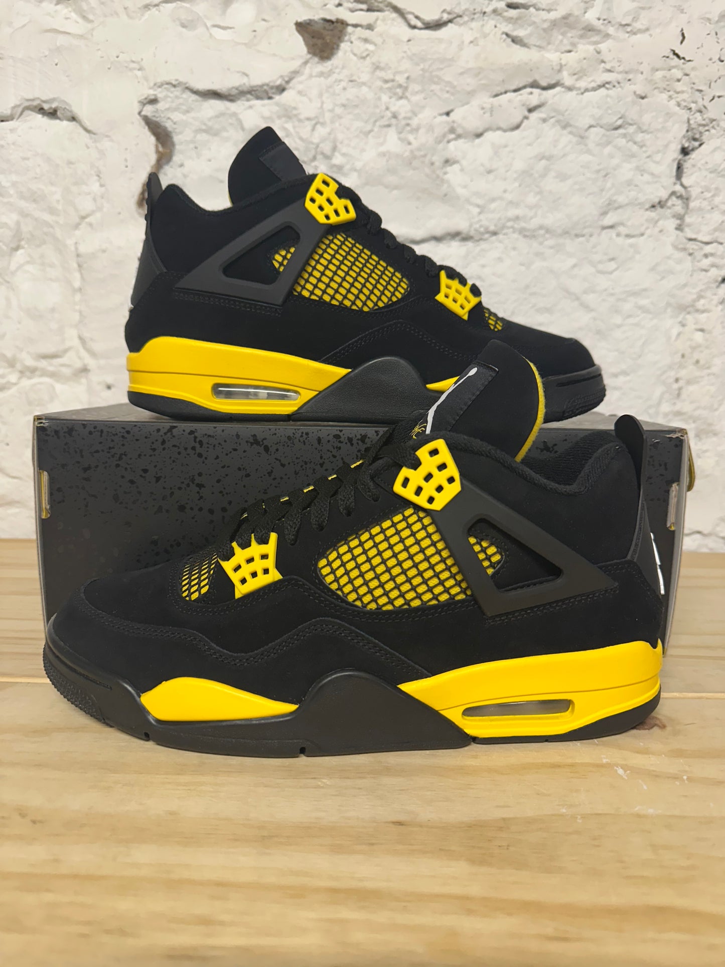 Air Jordan 4 Thunder Sz 10 DS