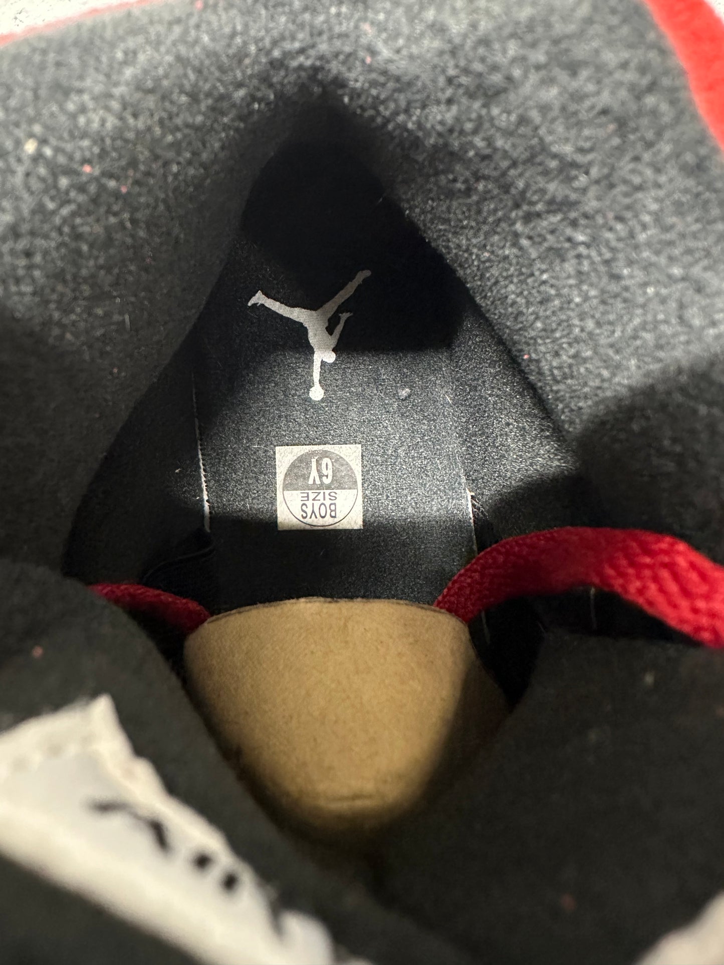 Air Jordan 5 Raging Bull Sz 6Y