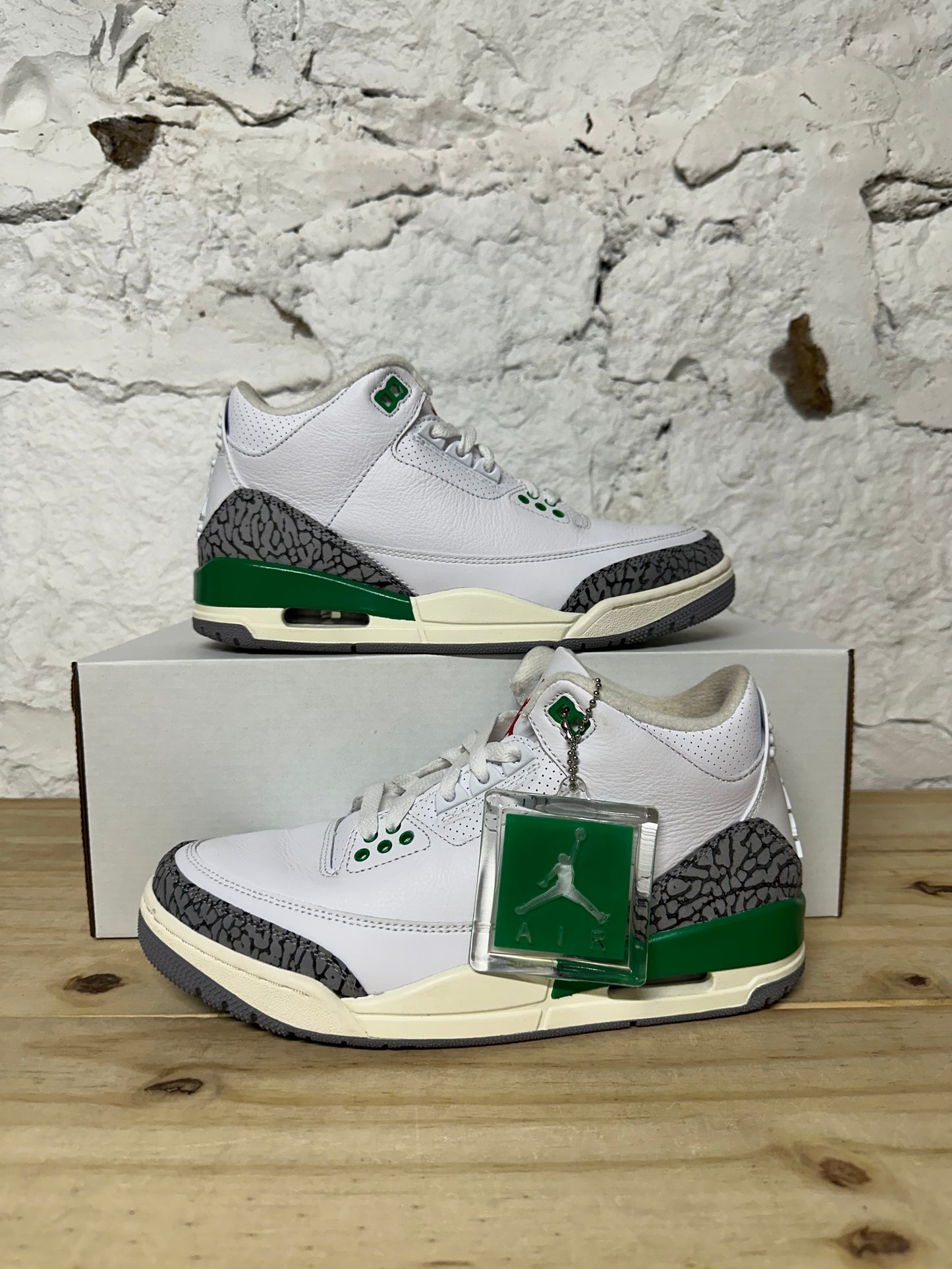 Air Jordan 3 Lucky Green Sz 6.5 (8W)