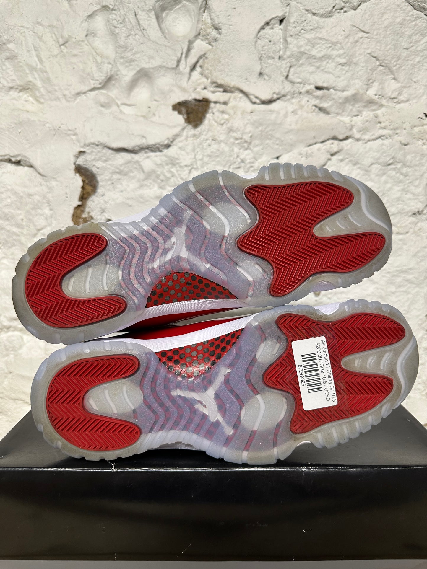 Air Jordan 11 High Cherry Sz 10.5
