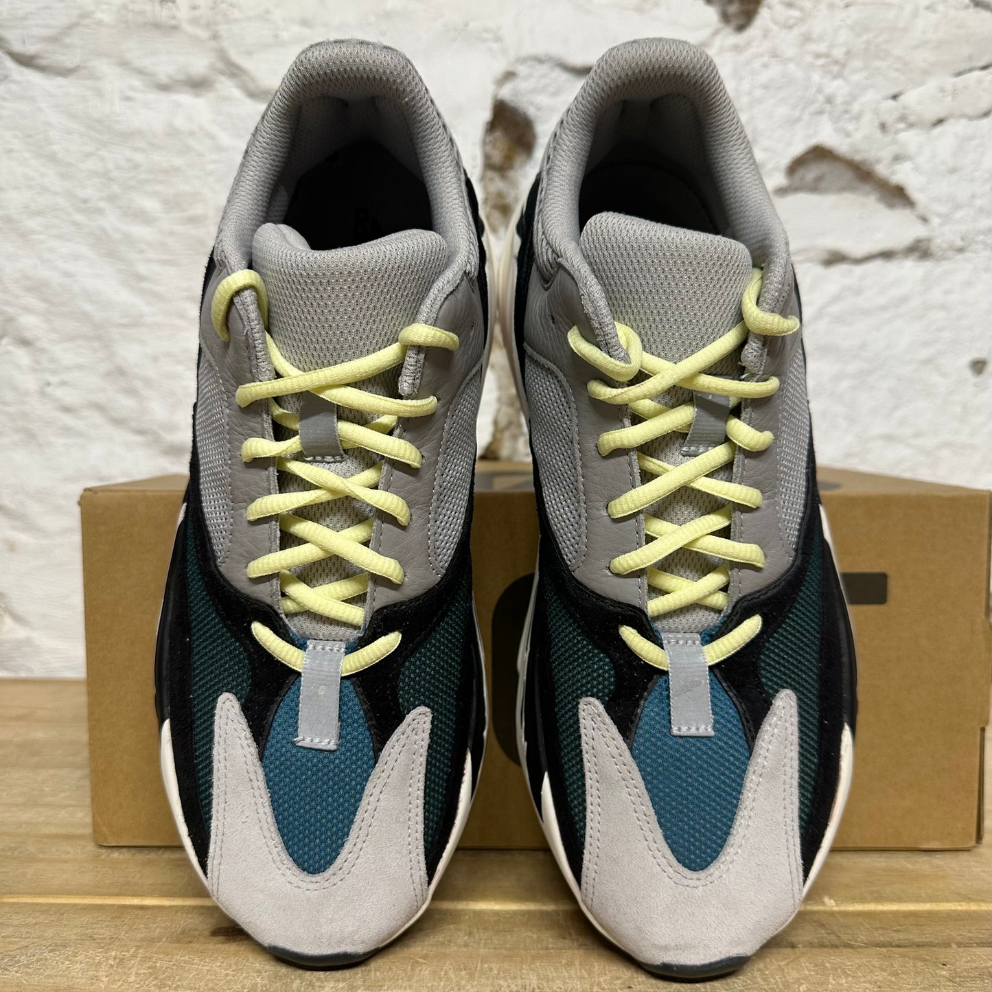 Yeezy 700 Wave Runner Sz 10.5