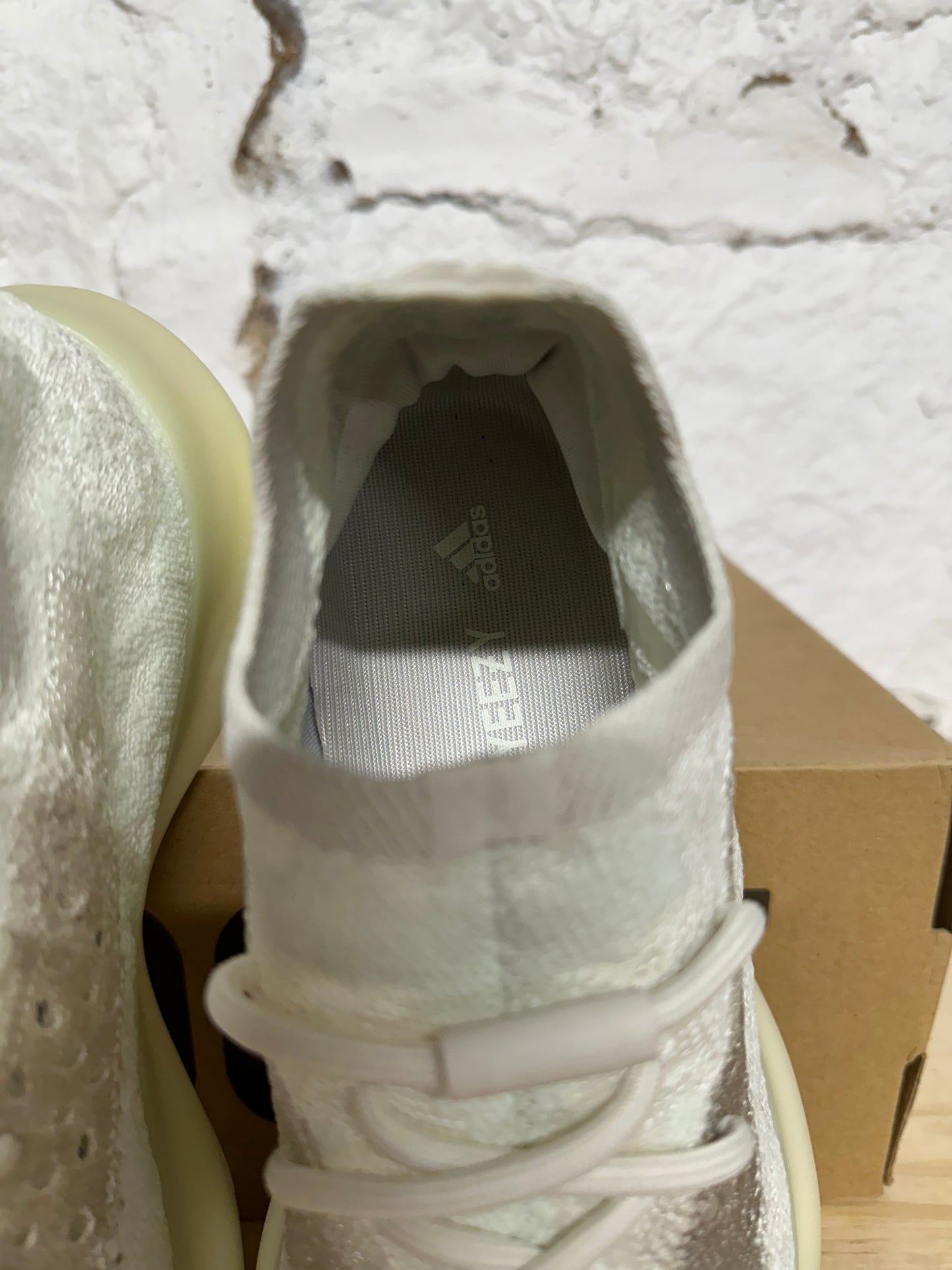 Yeezy 380 Calcite Glow Sz 8