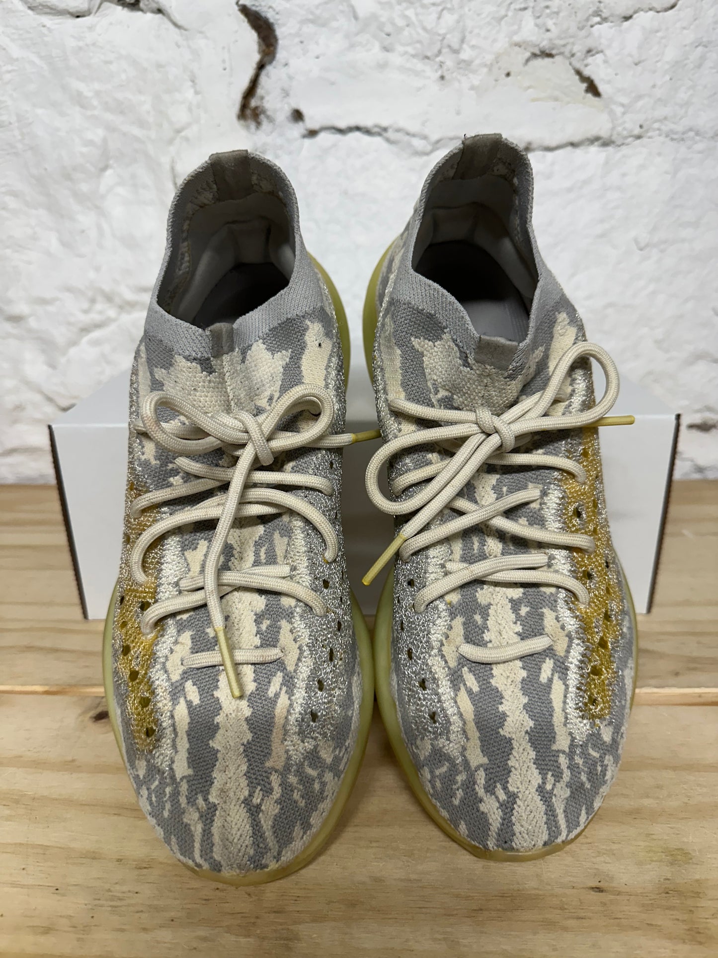 Yeezy 380 Alien Sz 11