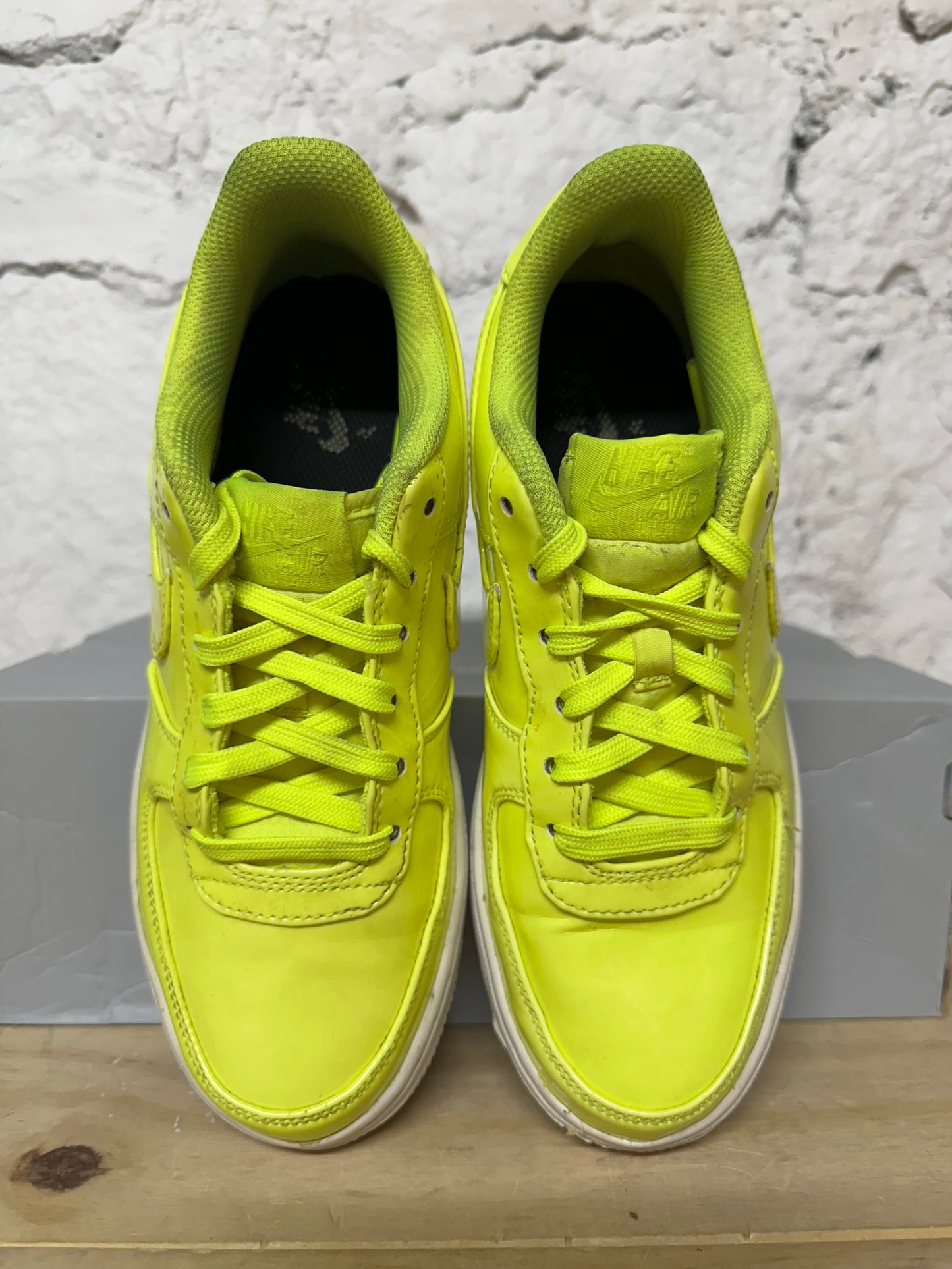 Nike Air Force 1 Low Volt Sz 5.5Y