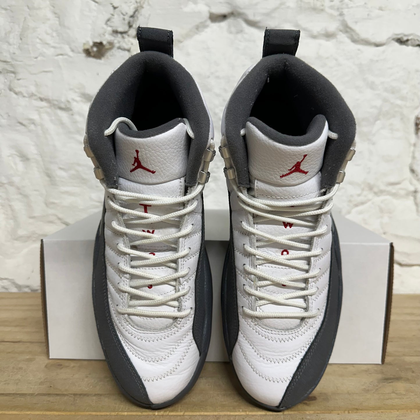 Air Jordan 12 Dark Grey Sz 9