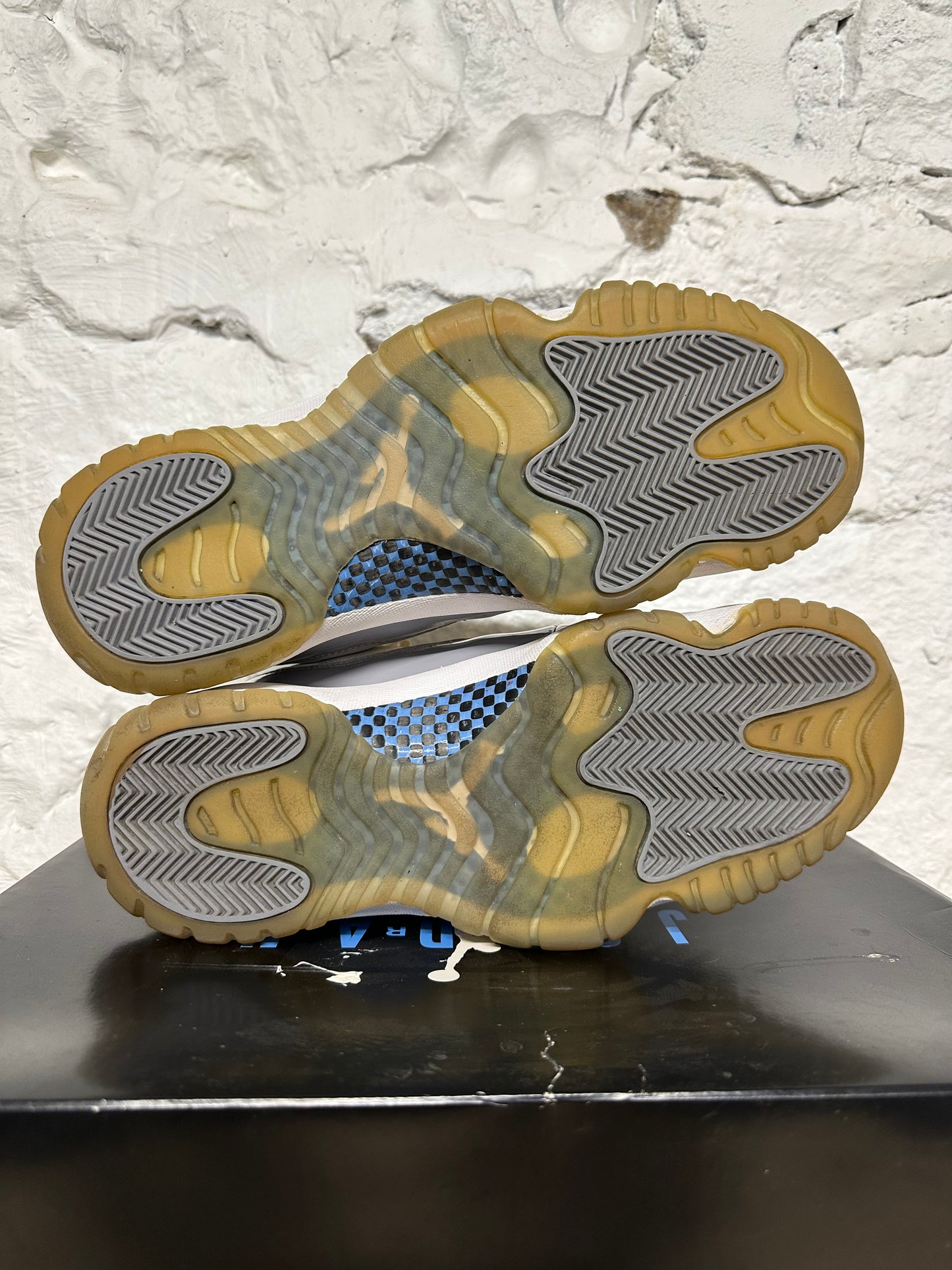 Air Jordan 11 Low Cement Grey Sz 10