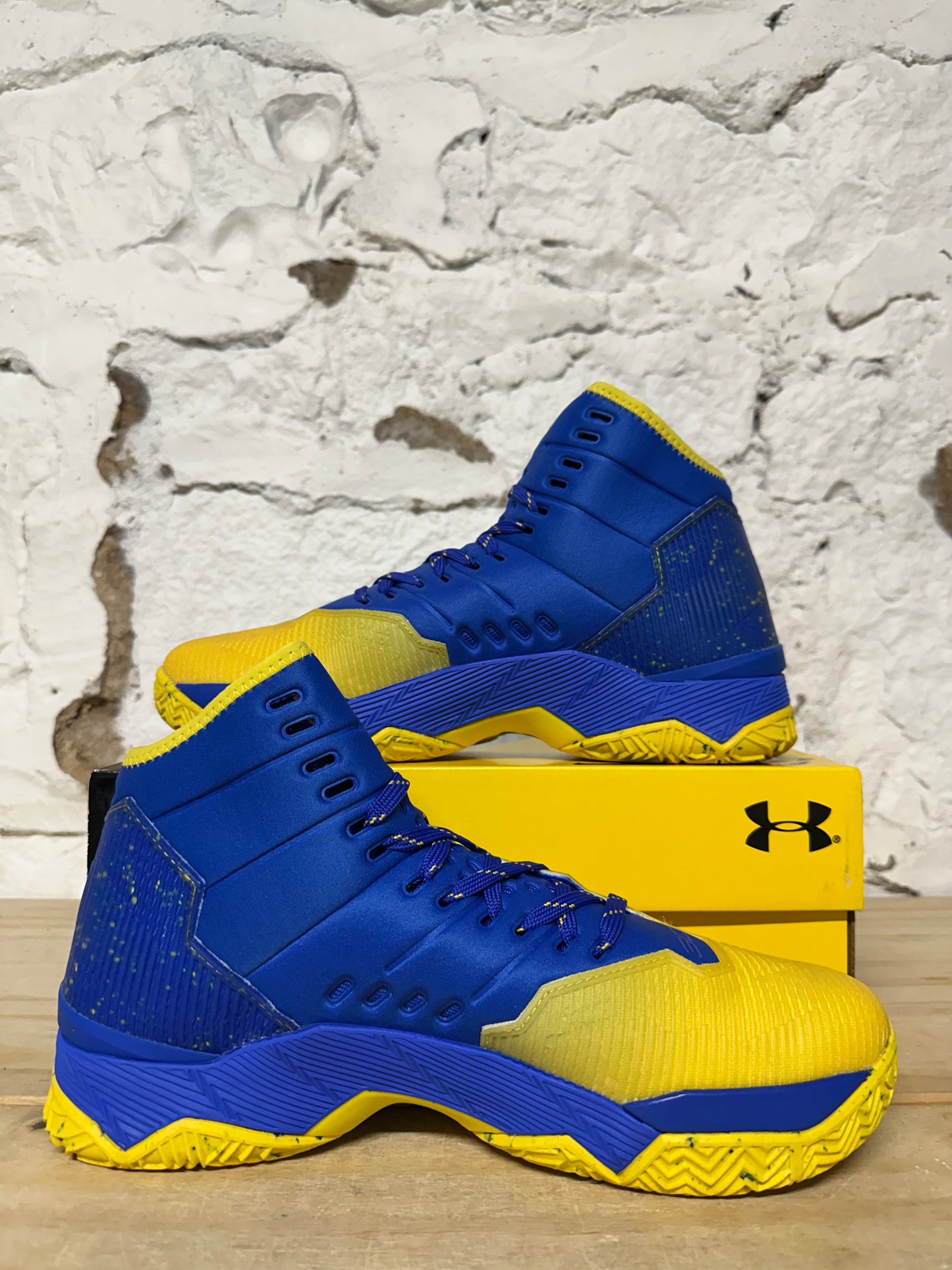 Under Armour Curry 2.5 GSW Sz 10 DS