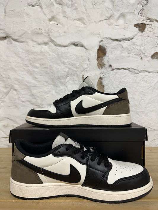 Air Jordan 1 Low Mocha Sz 7Y