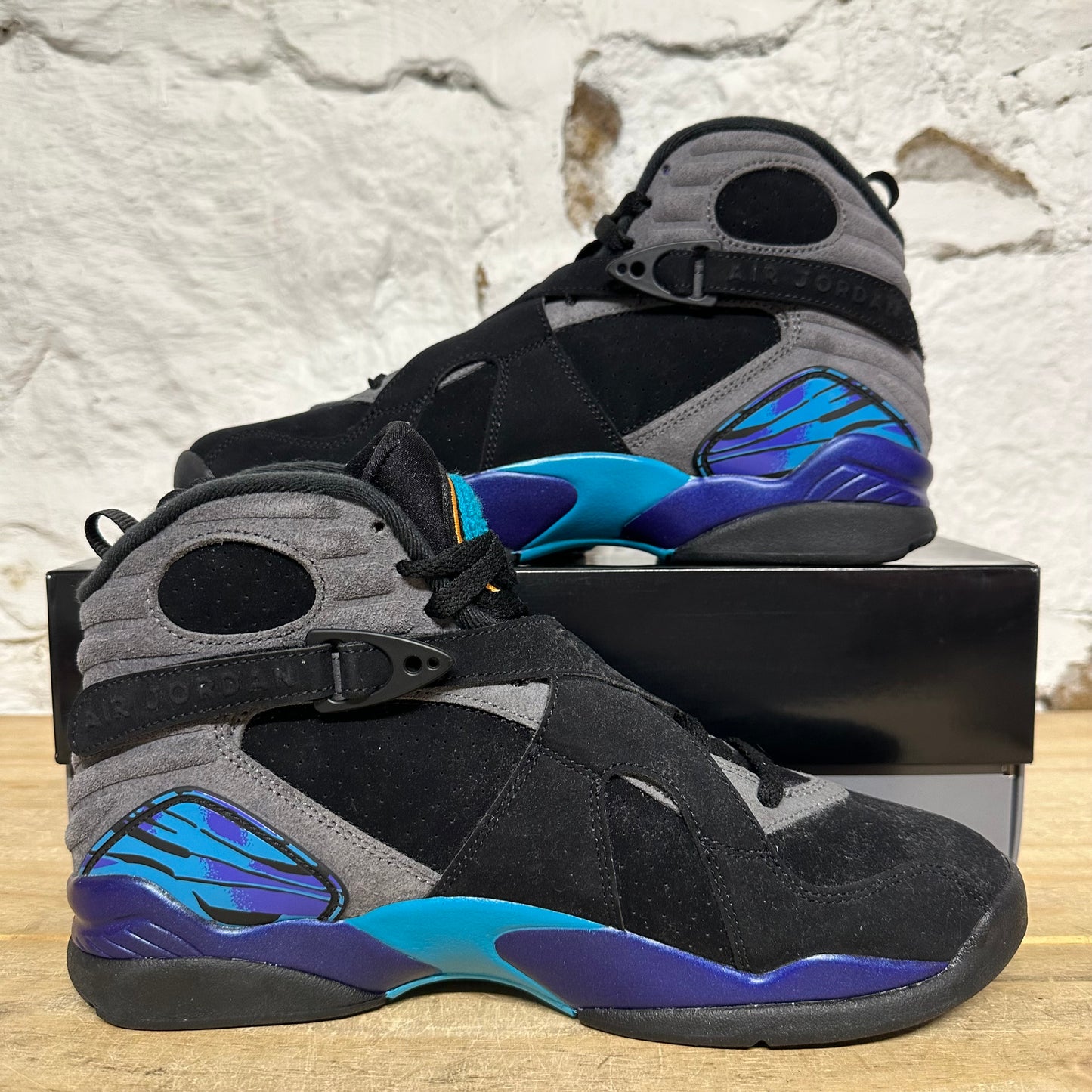 Air Jordan 8 Aqua (2025) Sz 9.5 DS