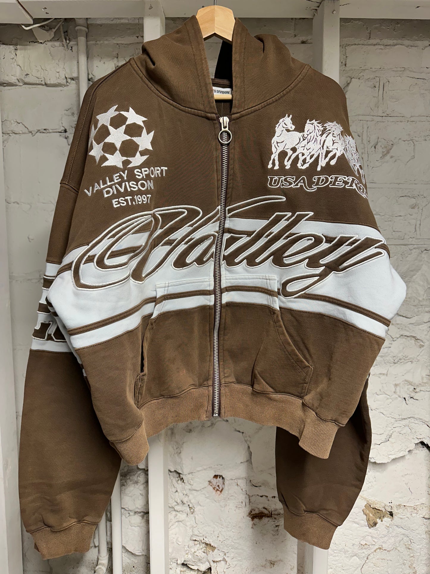 Vale Valley Sport Division Brown Hoodie Sz L