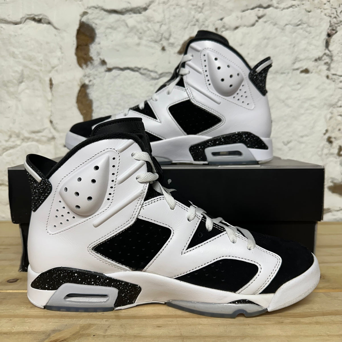 Air Jordan 6 Oreo (2026) Sz 8.5