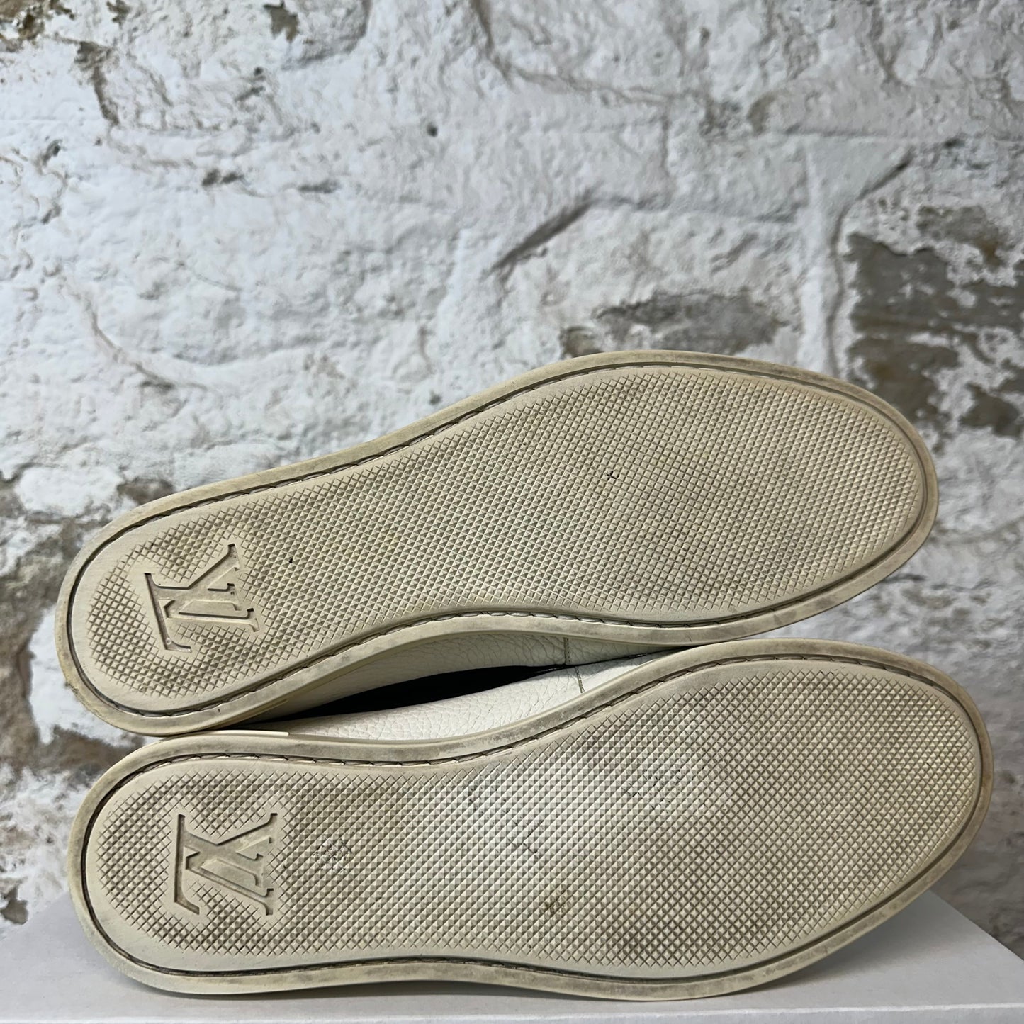 Louis Vuitton High Fastball Navy White Sneaker Sz 10 (8.5LV)