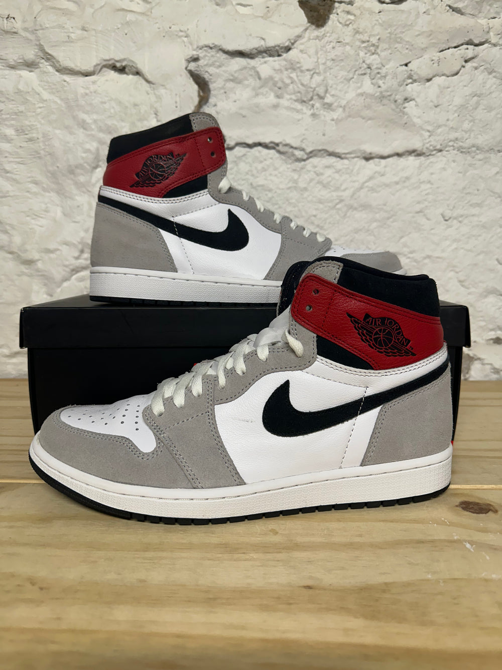 Air Jordan 1 High Light Smoke Grey Sz 10