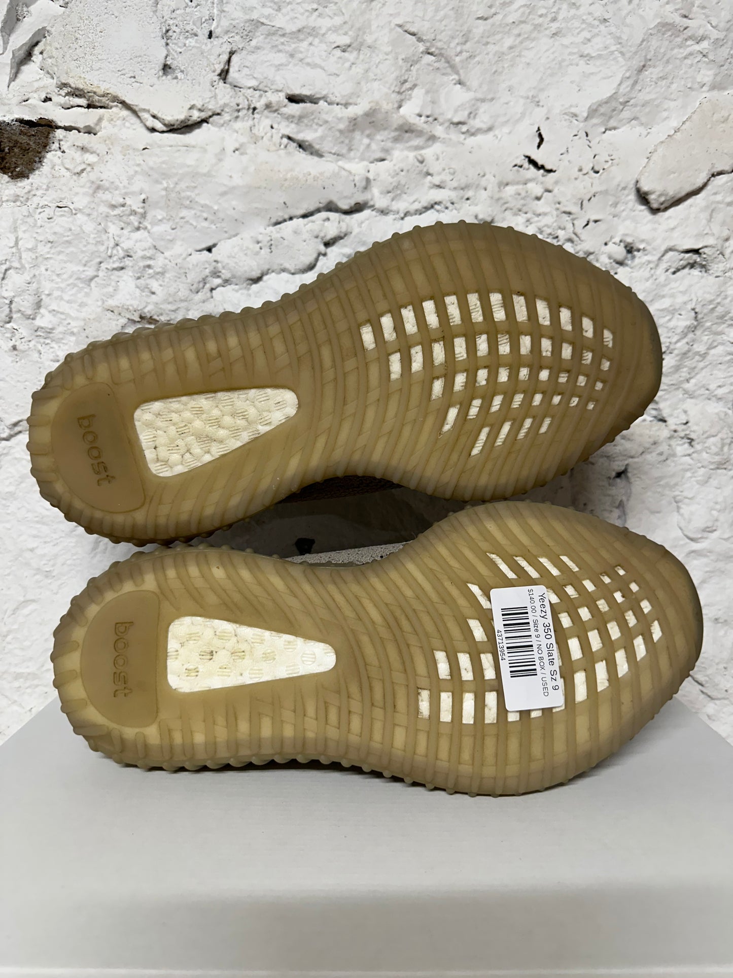 Yeezy 350 V2 Slate Sz 9