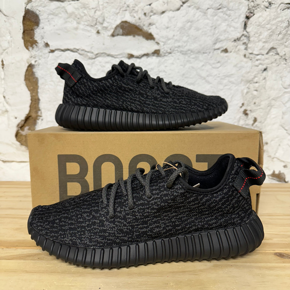 Yeezy 350 V2 Pirate Black (2023) Sz 8.5 DS