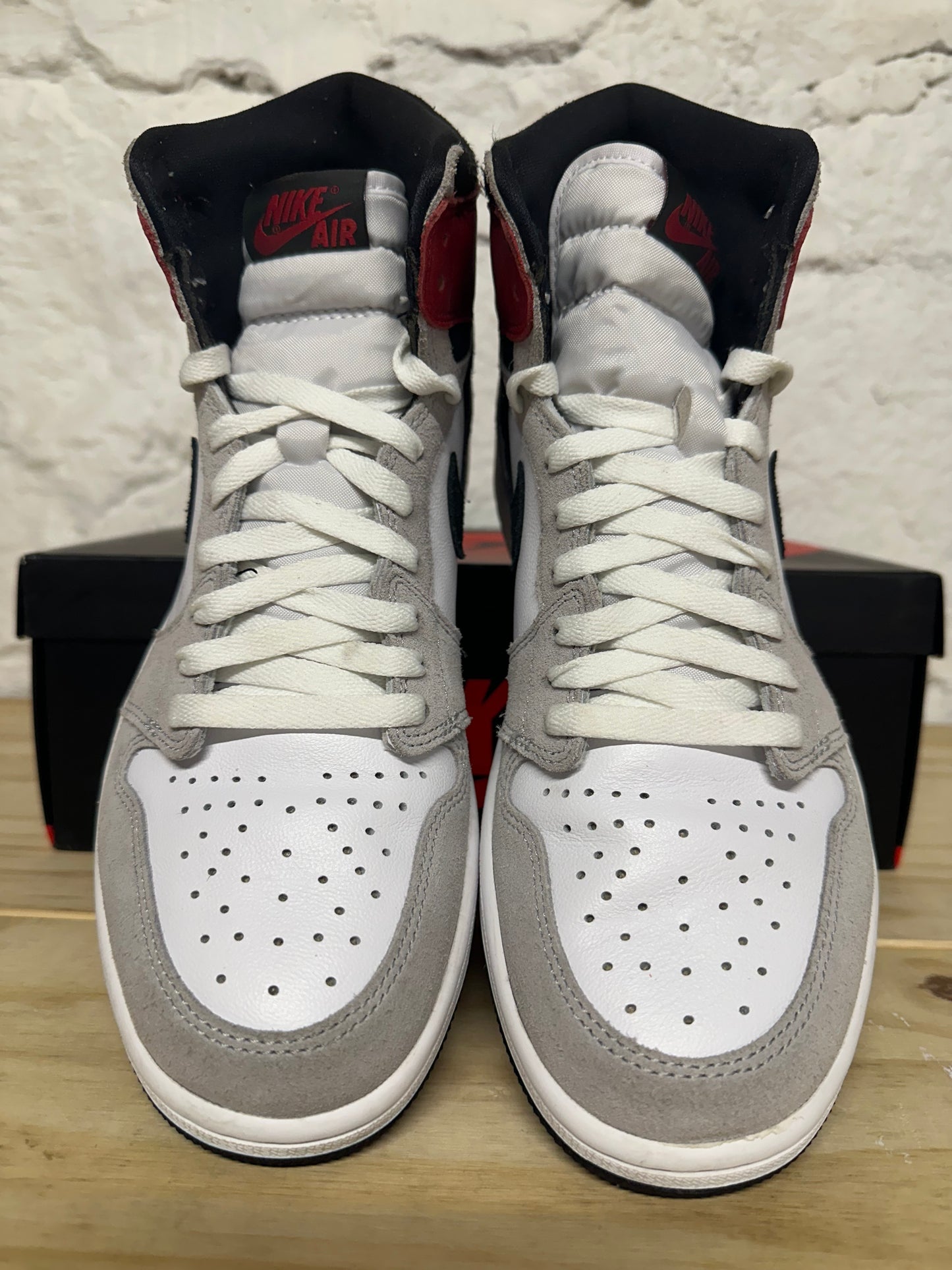 Air Jordan 1 High Light Smoke Grey Sz 10