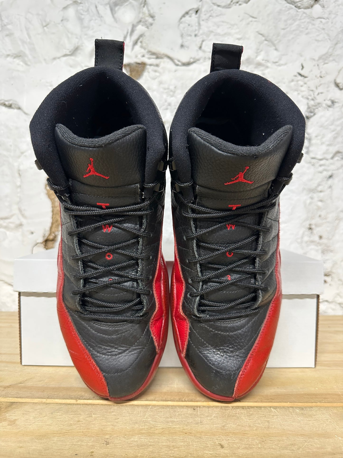 Air Jordan 12 Flu Game (2016) Sz 12