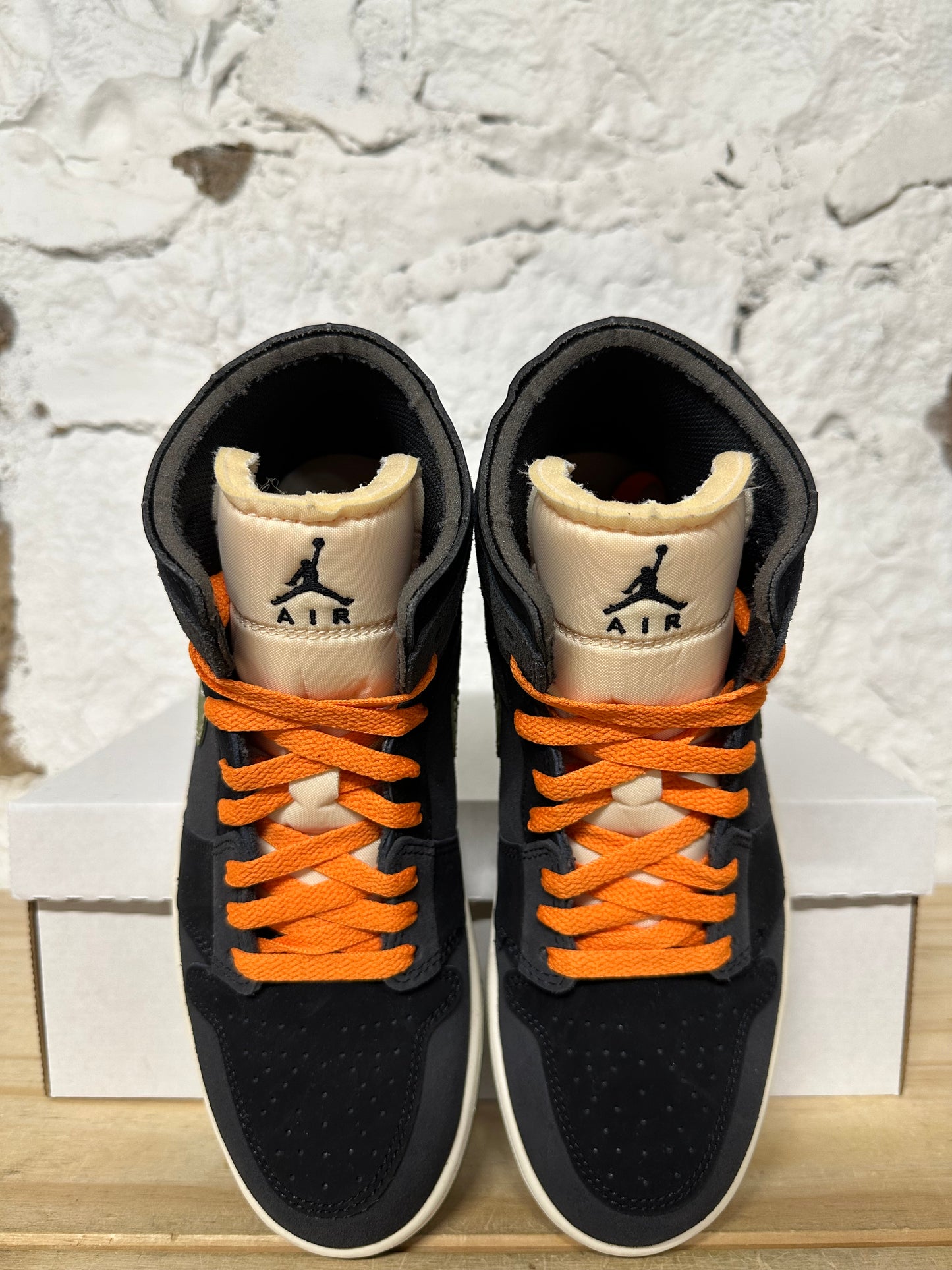 Air Jordan 1 Mid Craft Light Olive Sz 8.5