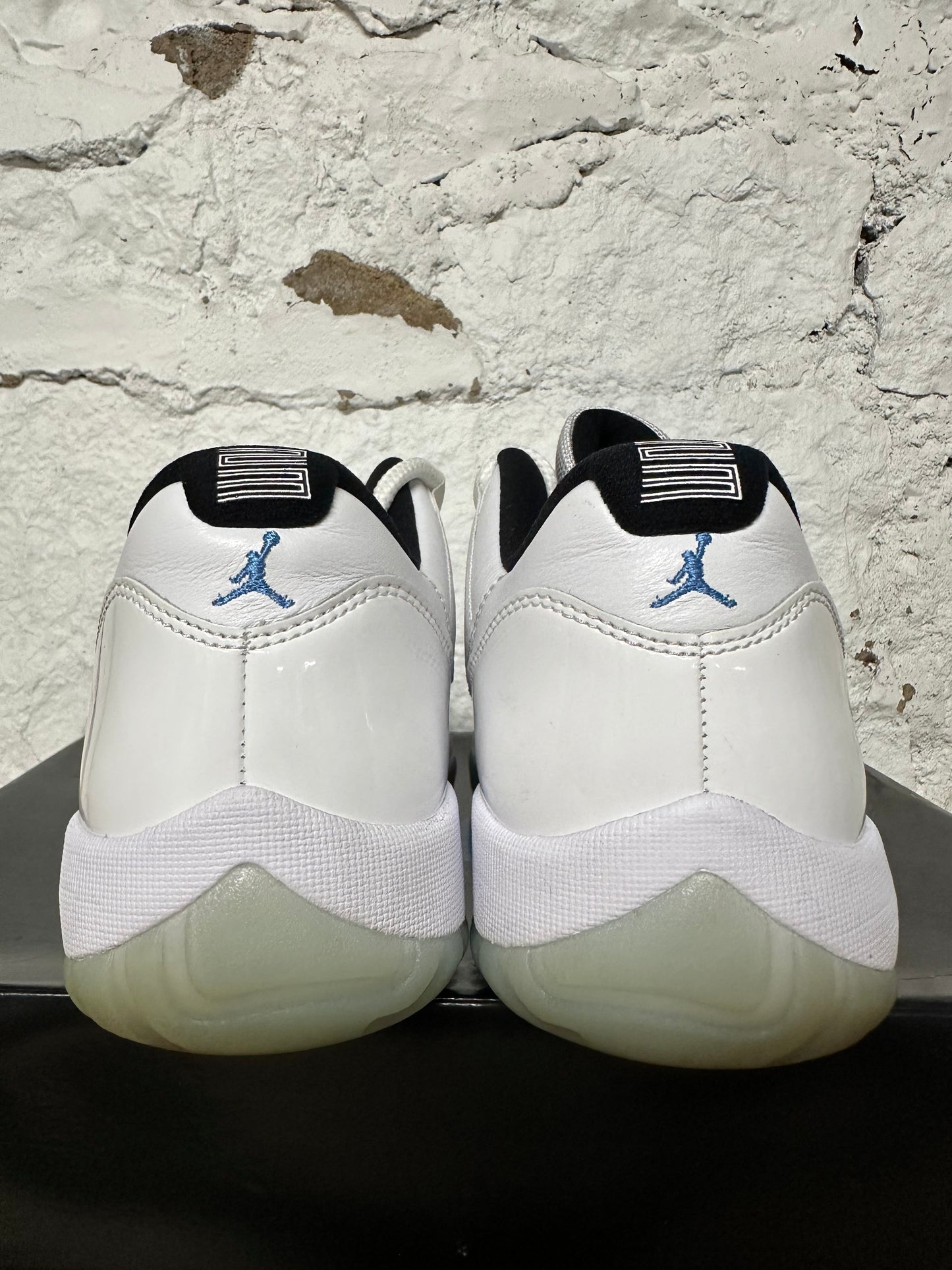 Air Jordan 11 Low Legend Blue Sz 9.5
