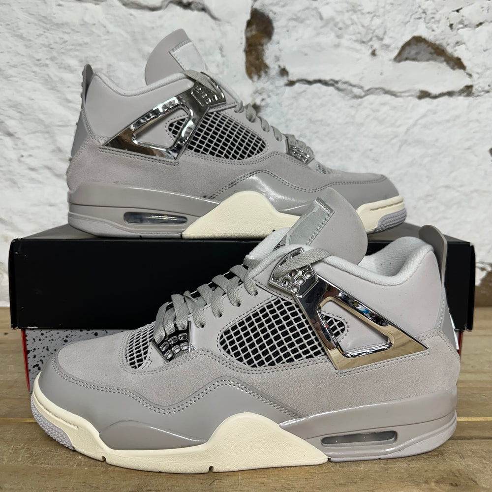 Air Jordan 4 Frozen Moments Sz 10 (11.5W)