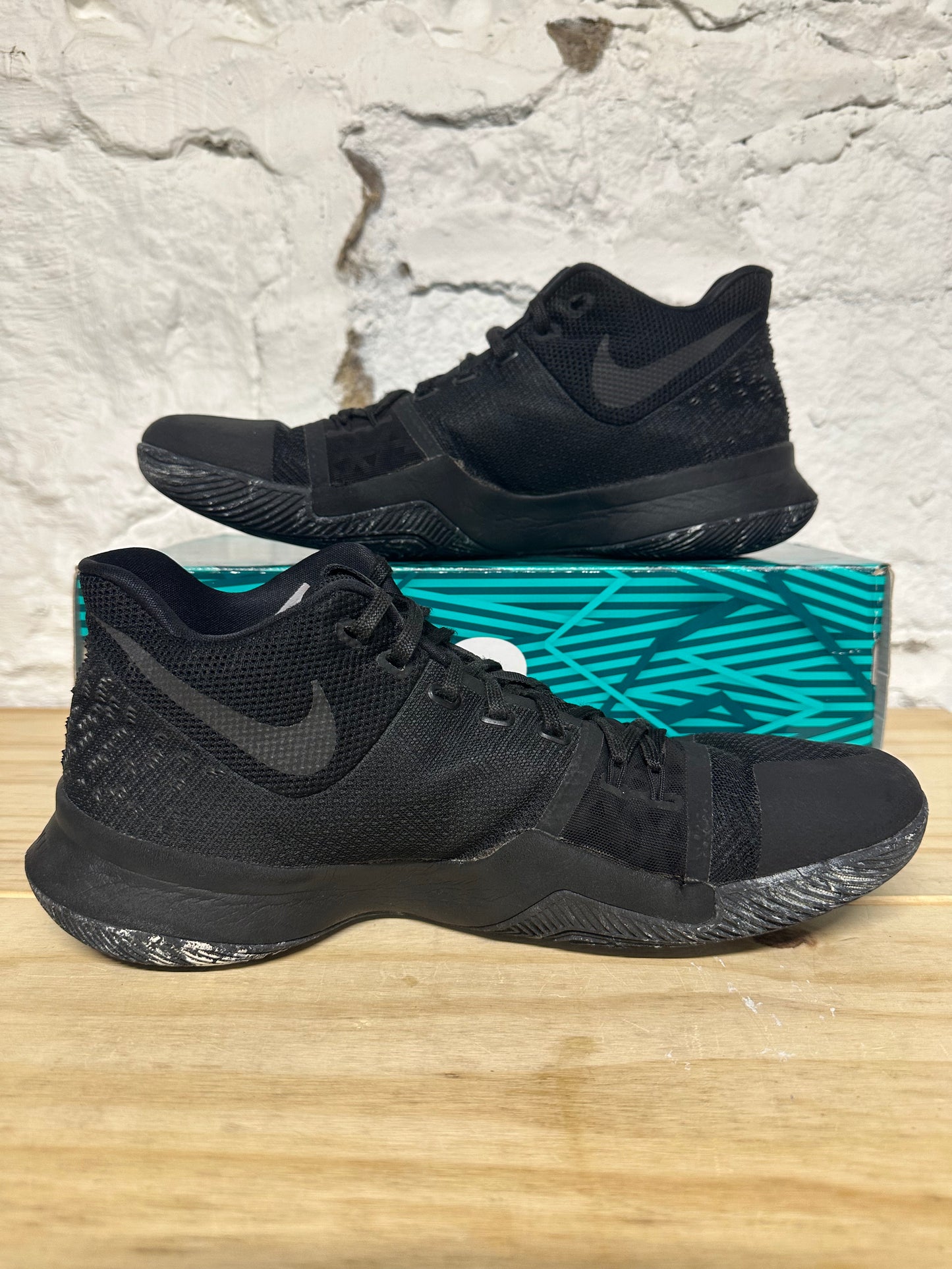 Nike Kyrie 3 Marble Sz 12.5