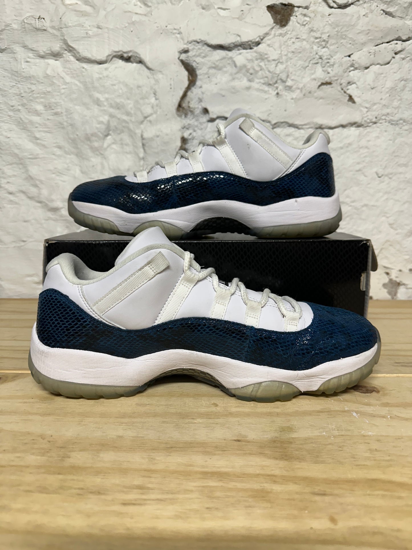 Air Jordan 11 Low Navy Snakeskin Sz 11