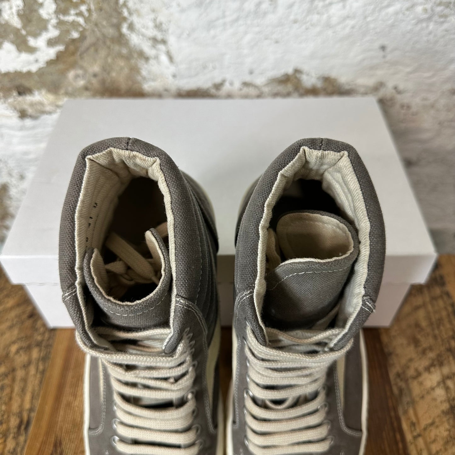 Rick Owens Vintage High Dust Milk Sneaker Sz 8 (41)