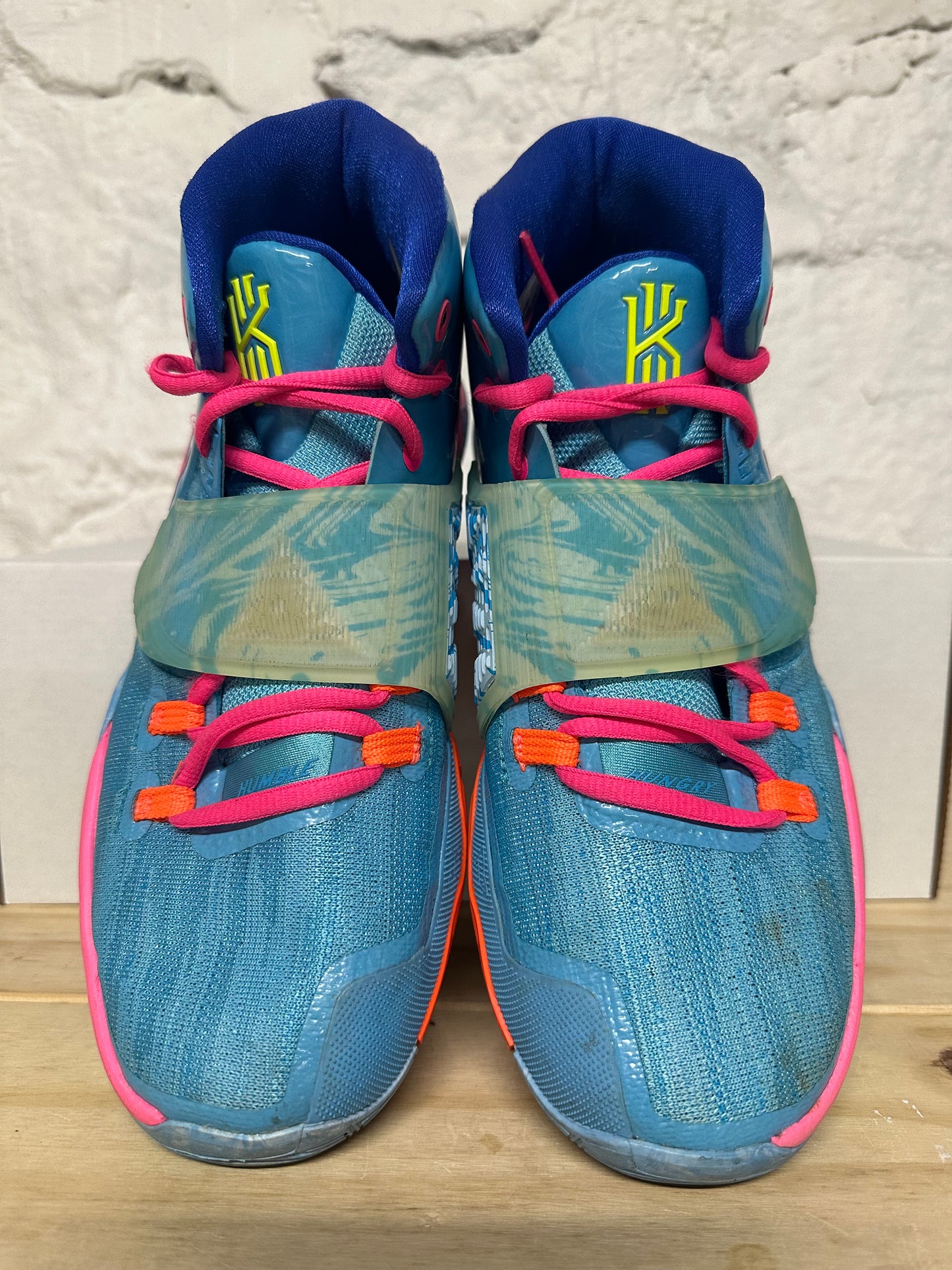 Nike Kyrie 6 Pool Sz 7Y