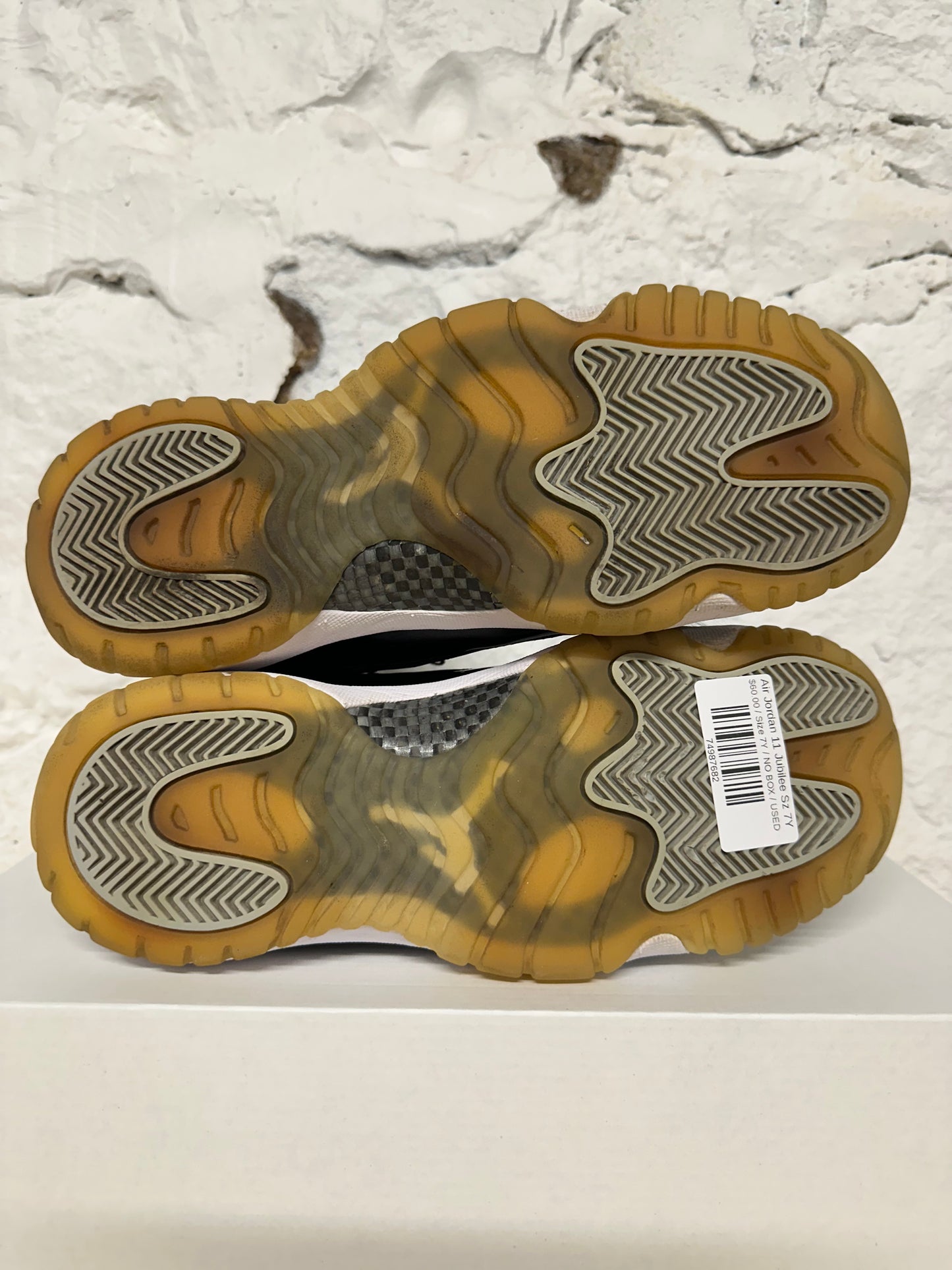 Air Jordan 11 High Jubilee Sz 7Y