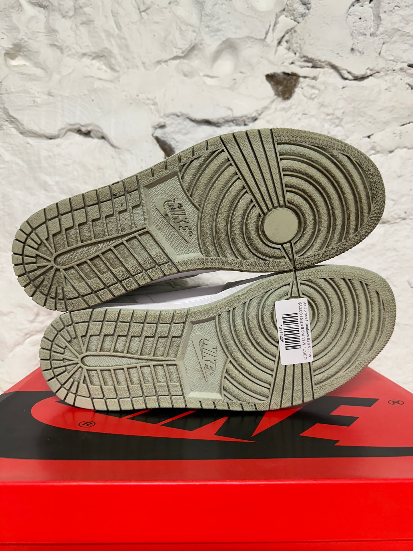 Air Jordan 1 High Seafoam Sz 9.5 (11W)