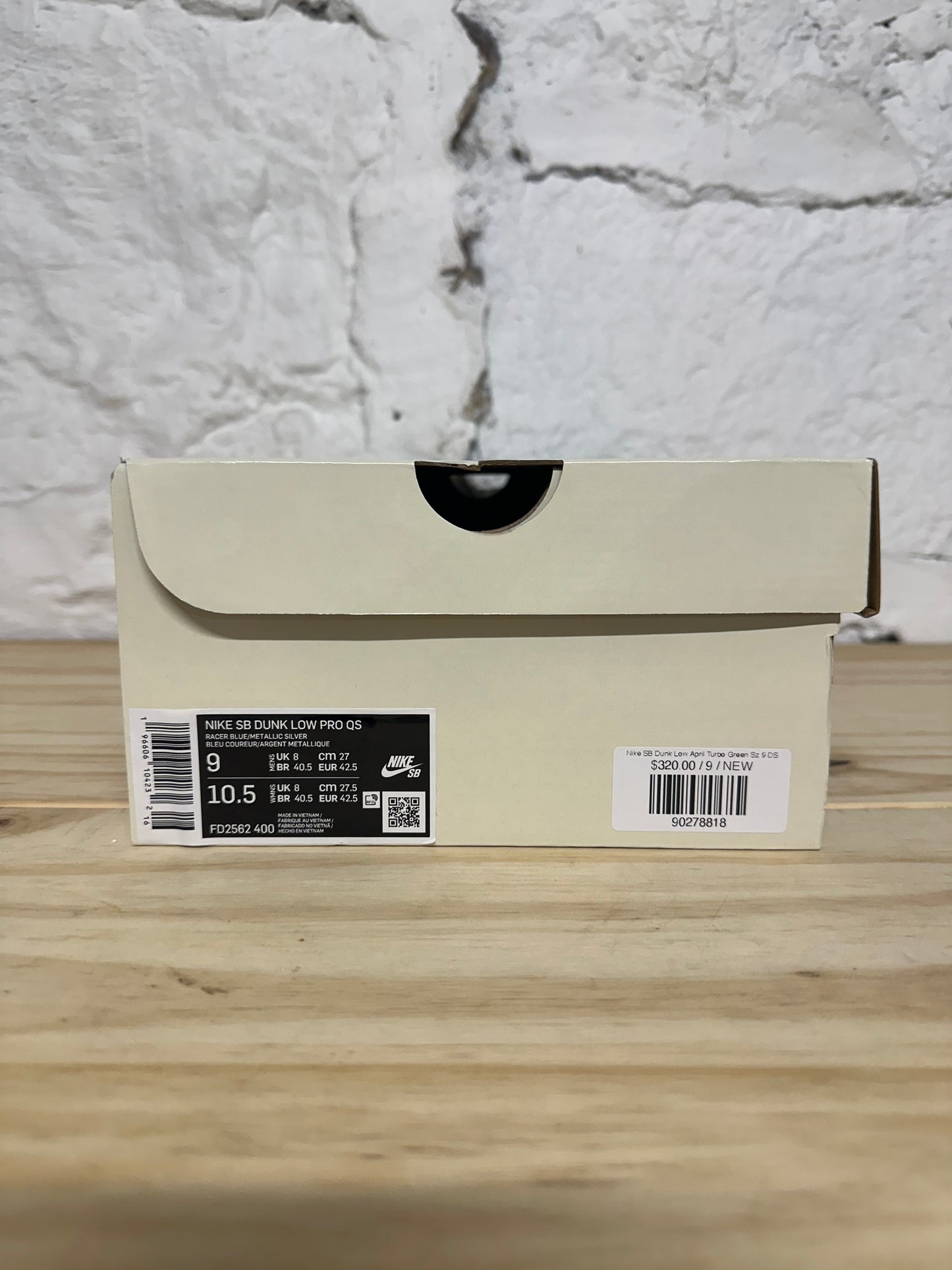 Nike SB Dunk Low April Turbo Green Sz 9 DS