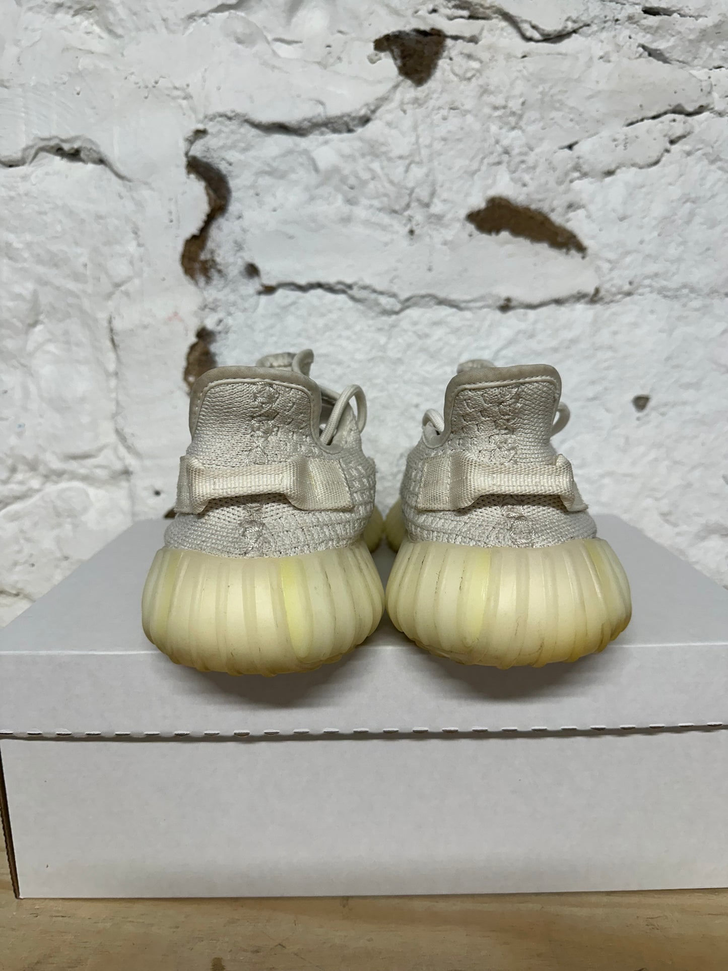 Yeezy 350 V2 Bone Sz 7.5
