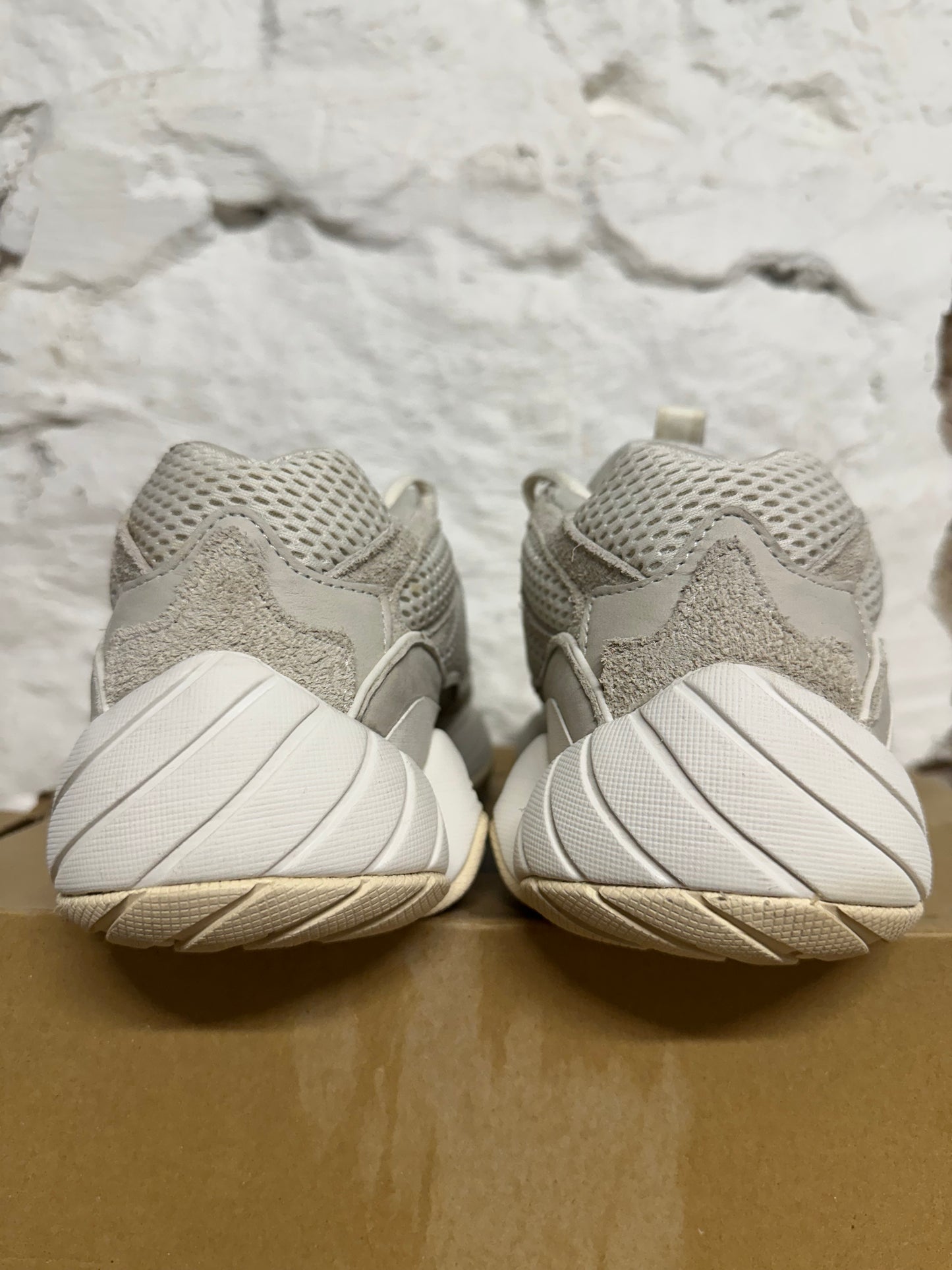 Yeezy 500 Bone Sz 10