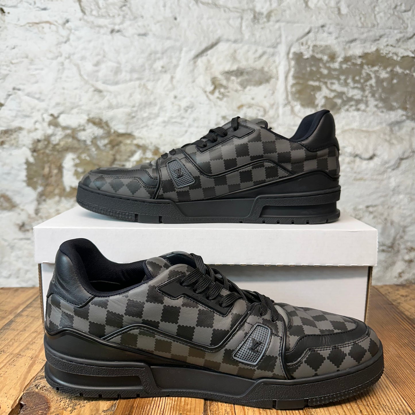 Louis Vuitton Damier Graphite Trainer Sneaker Sz 10.5 (9LV)