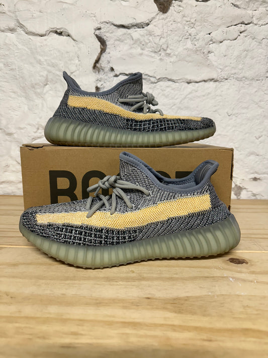 Yeezy 350 V2 Ash Blue Sz 8.5