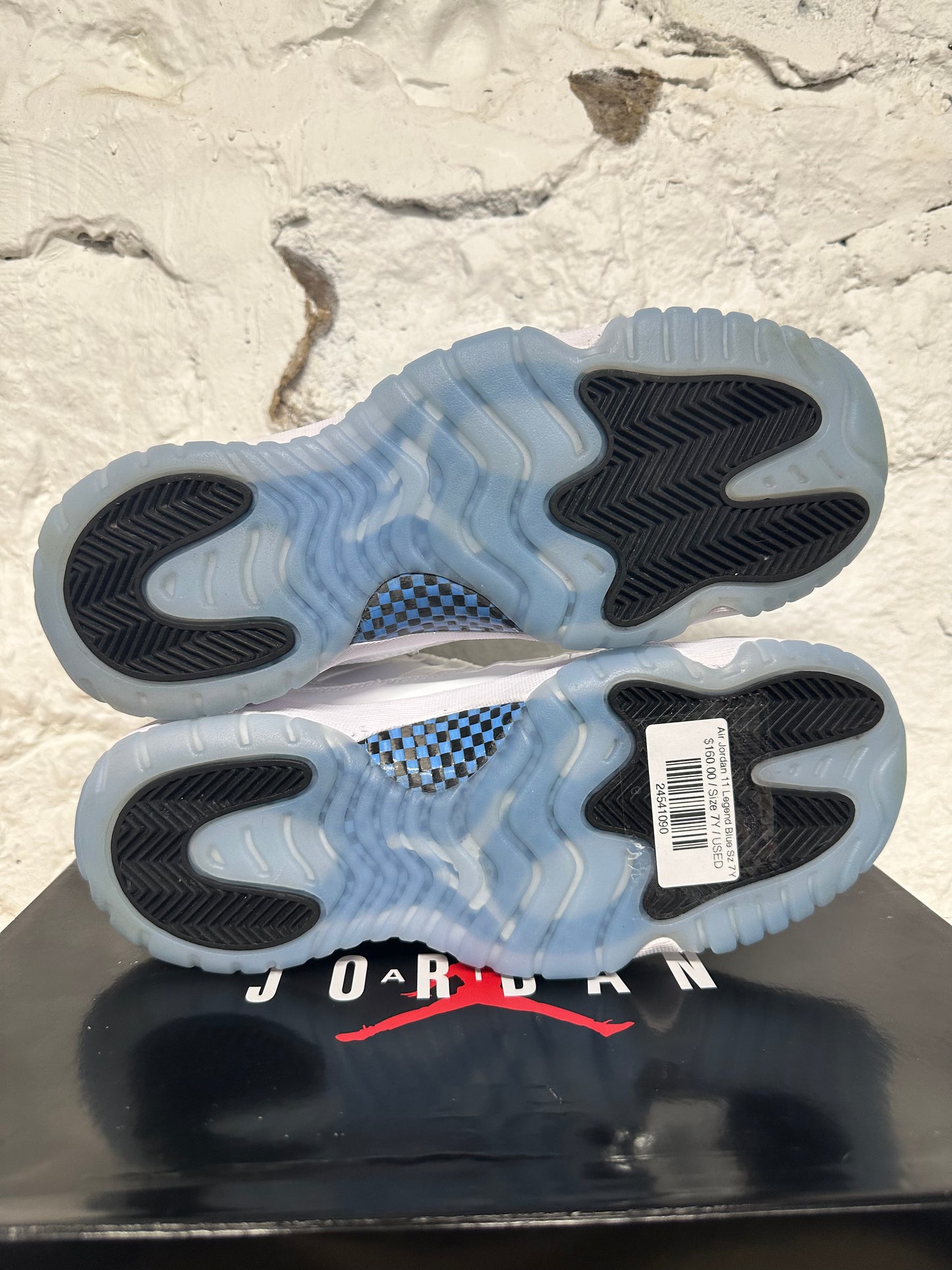 Air Jordan 11 High Legend Blue Sz 7Y