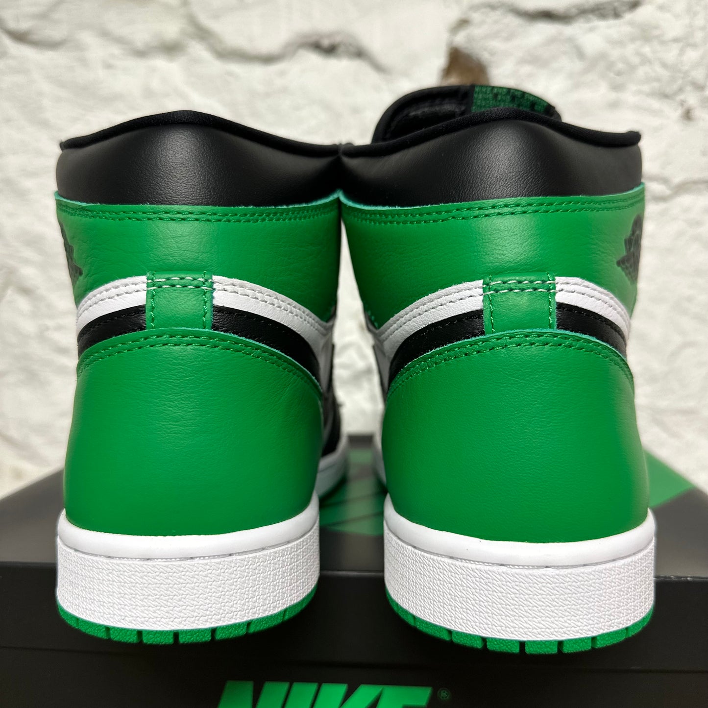 Air Jordan 1 High Lucky Green Sz 10 DS