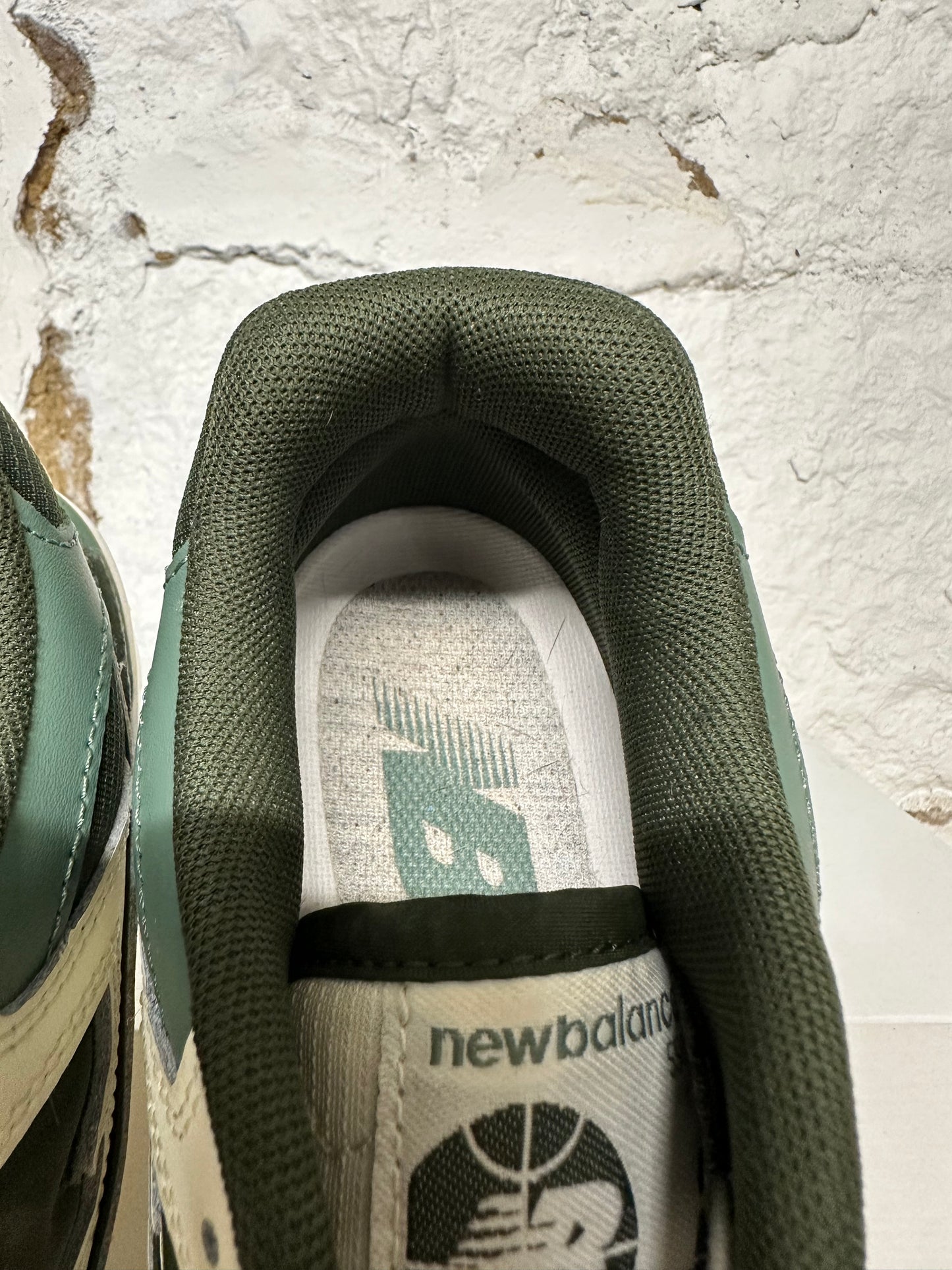 New Balance 550 Sea Salt Kombu Sz 5.5 (7W)
