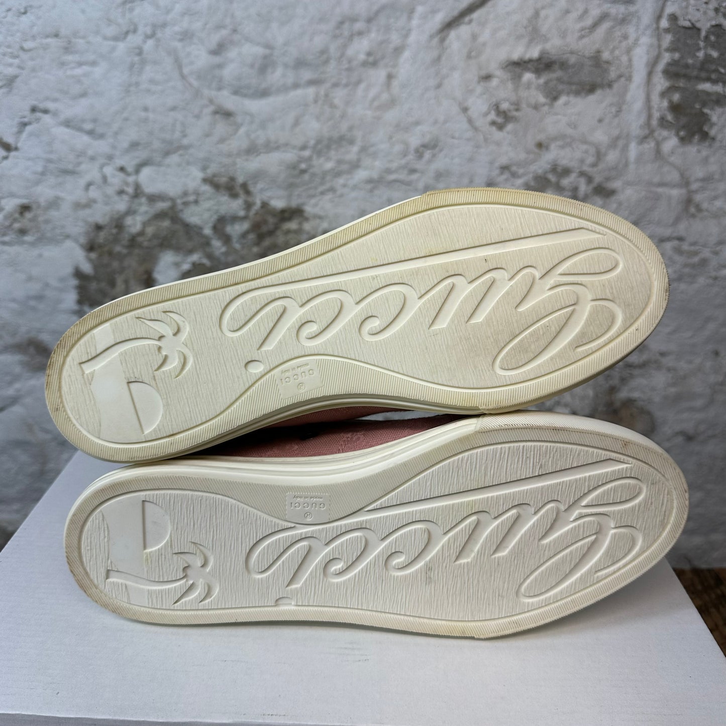 Gucci Pink Monogram High Top Sneaker Sz 6 (38.5) No Box