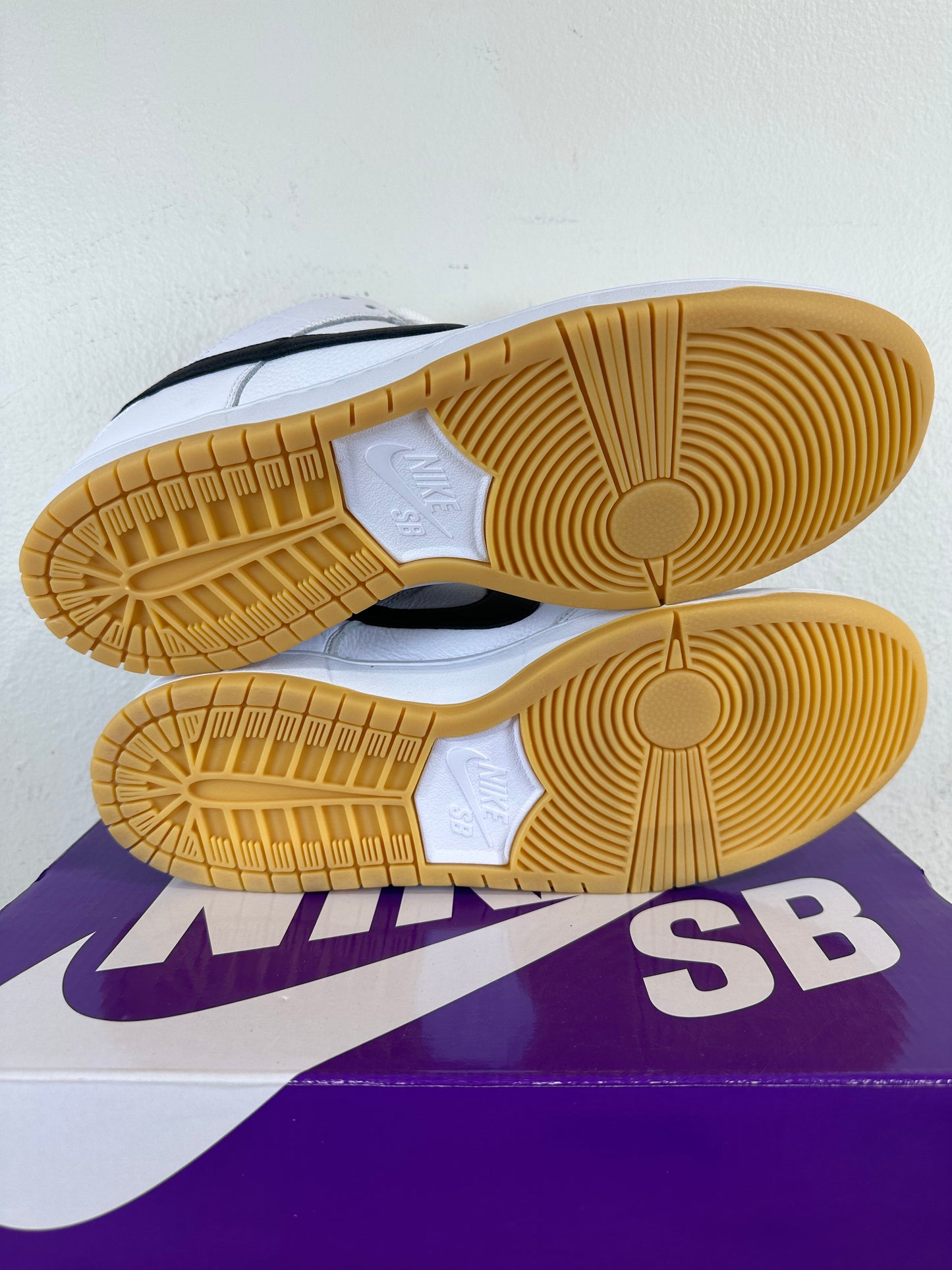 Nike SB Dunk Low Pro White Gum Sz 13 DS