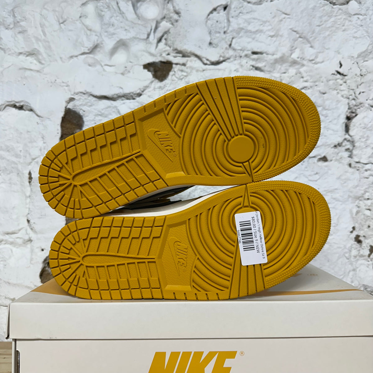Air Jordan 1 High Yellow Ochre Sz 9
